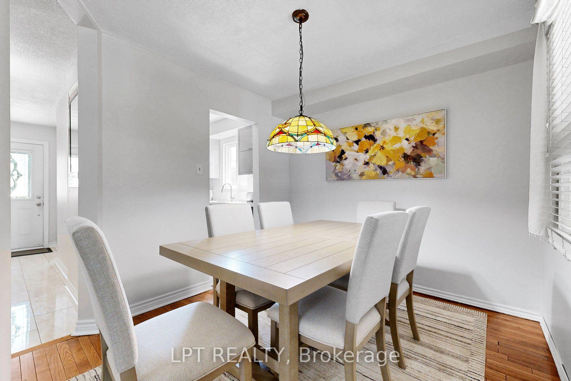 Photo 14 of 38 Pickard Lane, Brampton, Fletcher's West — HOMEH