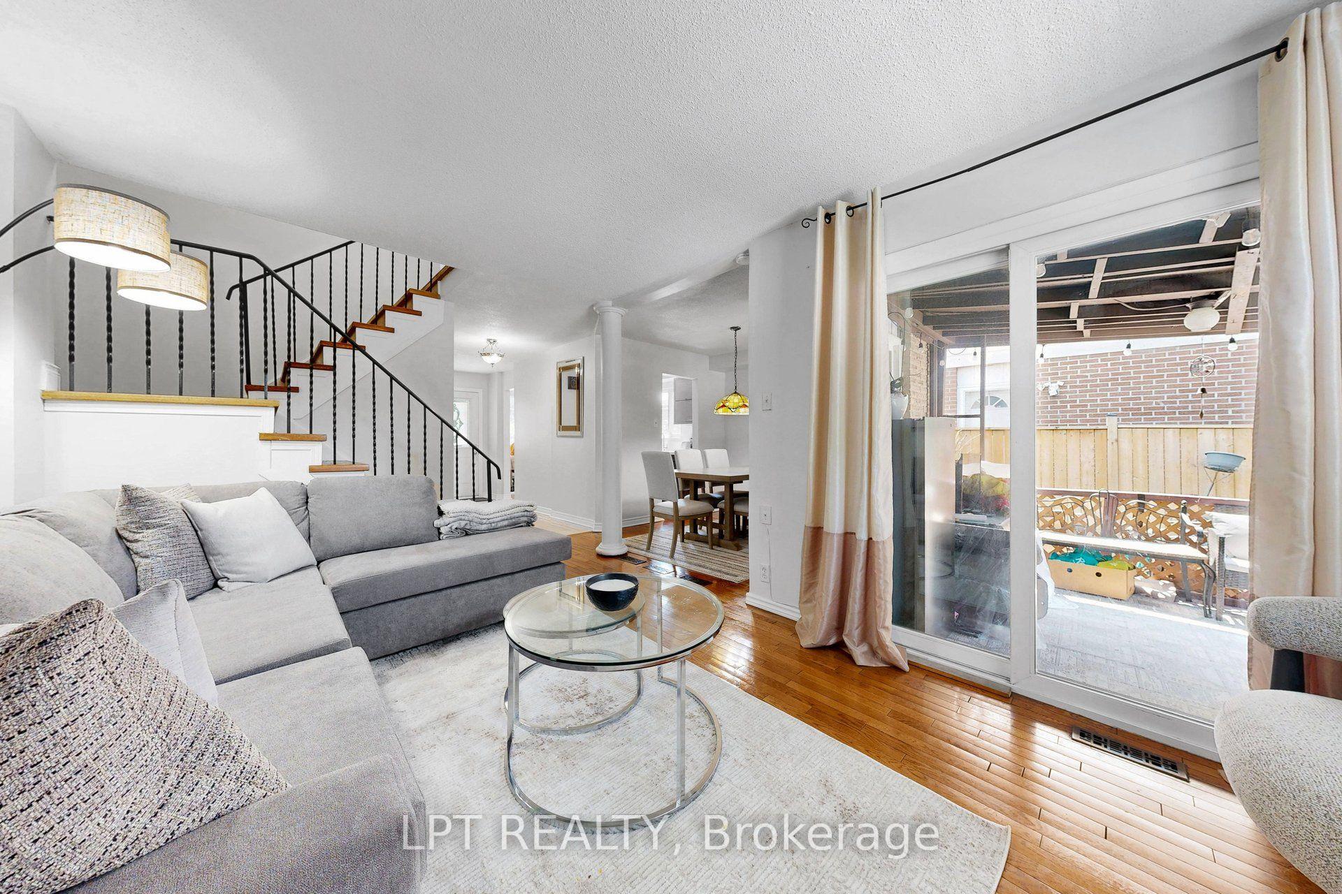 Photo 18 of 38 Pickard Lane, Brampton, Fletcher's West — HOMEH