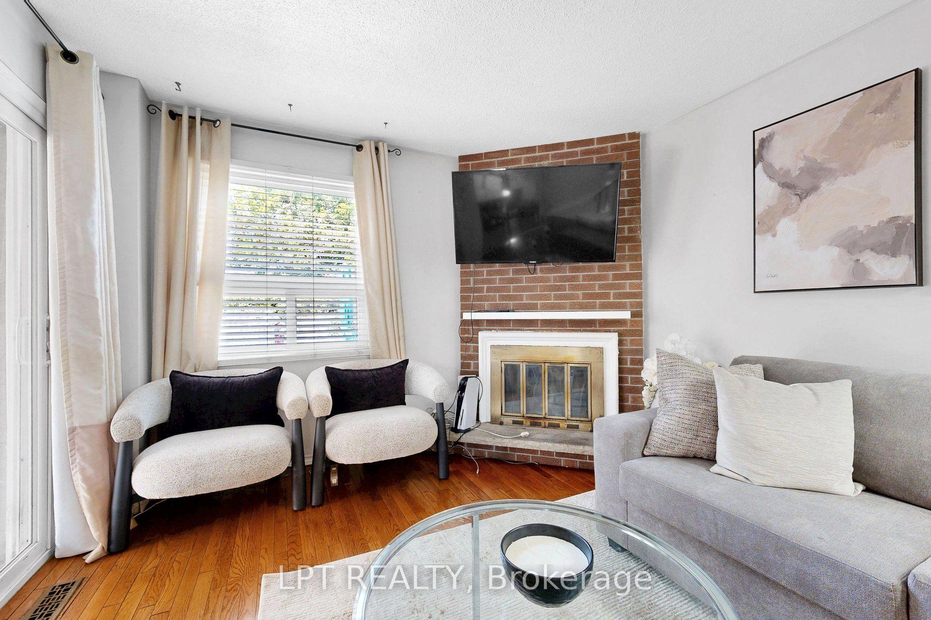 Photo 19 of 38 Pickard Lane, Brampton, Fletcher's West — HOMEH