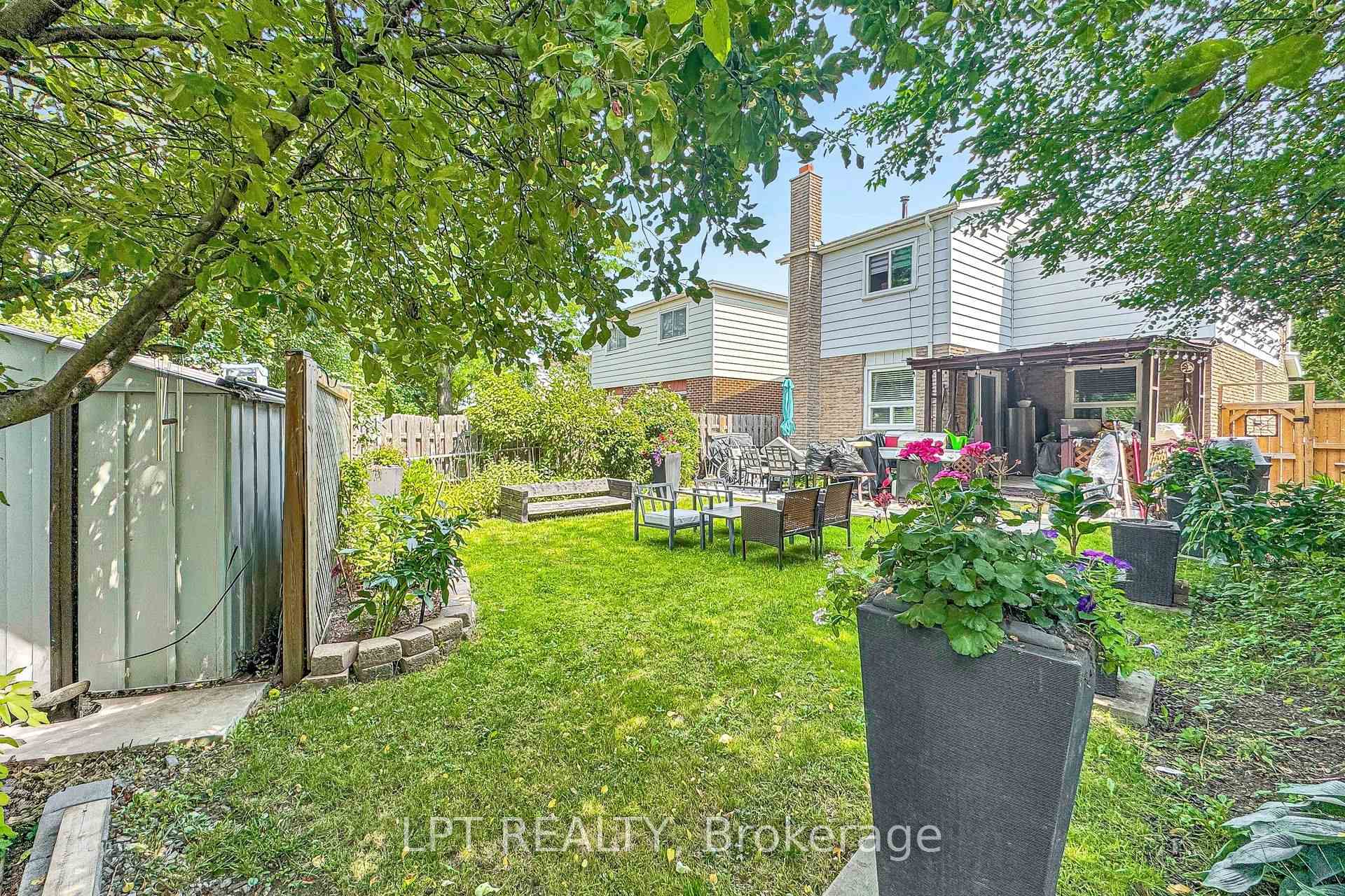 Photo 43 of 38 Pickard Lane, Brampton, Fletcher's West — HOMEH