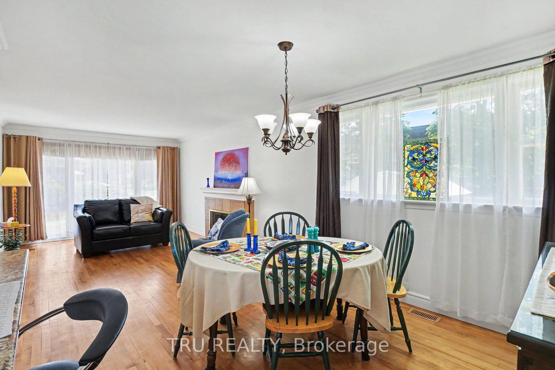 Photo 12 of 1908 Saunderson Drive, Ottawa, Elmvale Acres — HOMEH