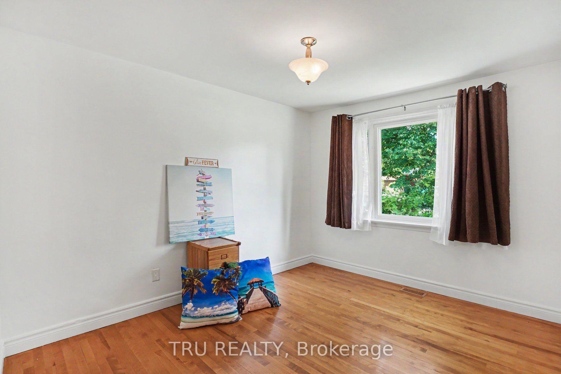 Photo 22 of 1908 Saunderson Drive, Ottawa, Elmvale Acres — HOMEH