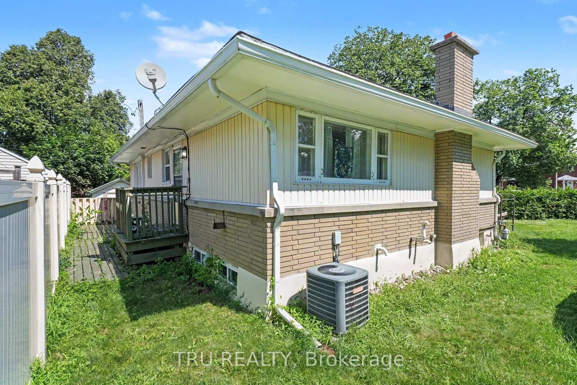 Photo 30 of 1908 Saunderson Drive, Ottawa, Elmvale Acres — HOMEH