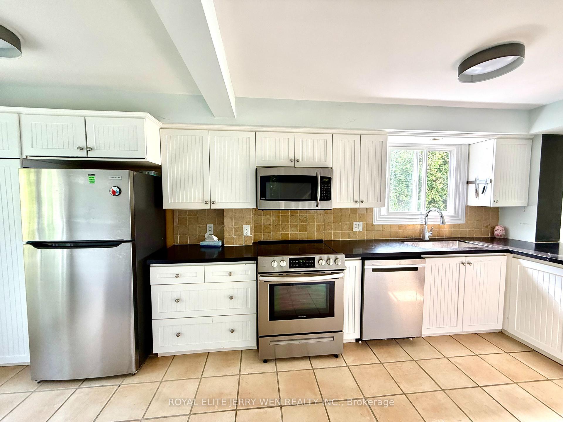 Photo 6 of 36 Metropolitan Crescent, Georgina, Keswick North — HOMEH
