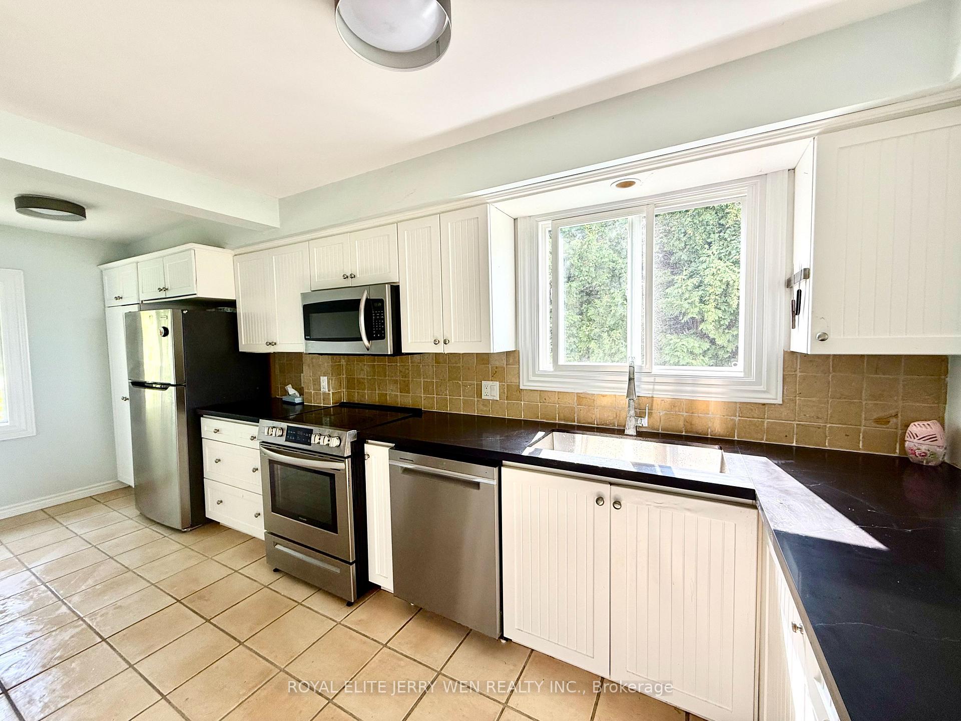 Photo 7 of 36 Metropolitan Crescent, Georgina, Keswick North — HOMEH