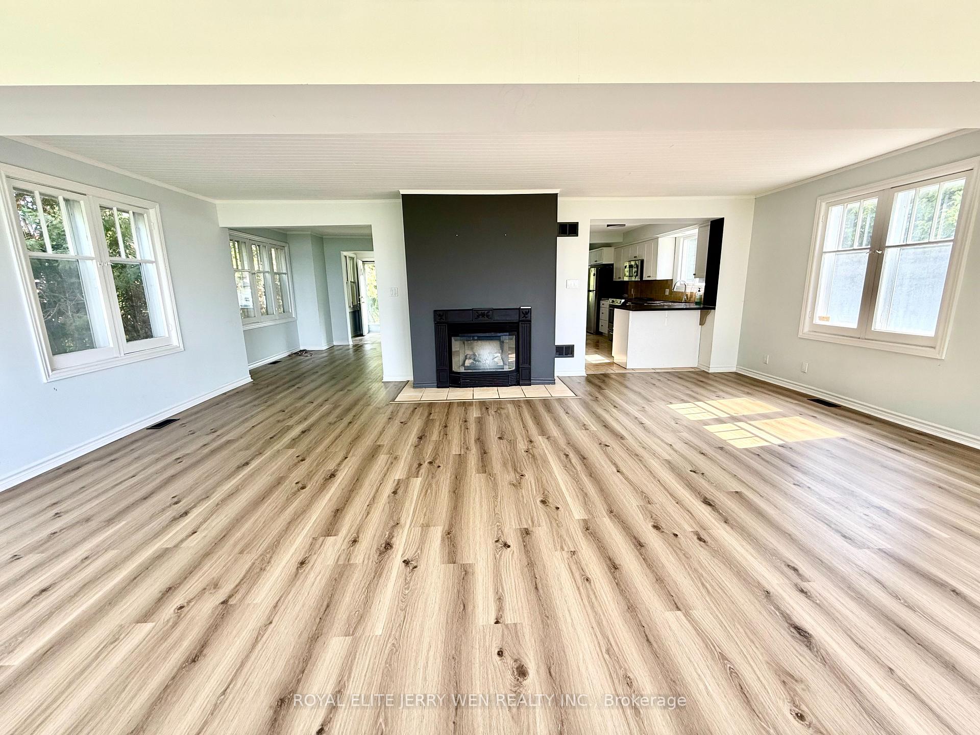 Photo 8 of 36 Metropolitan Crescent, Georgina, Keswick North — HOMEH