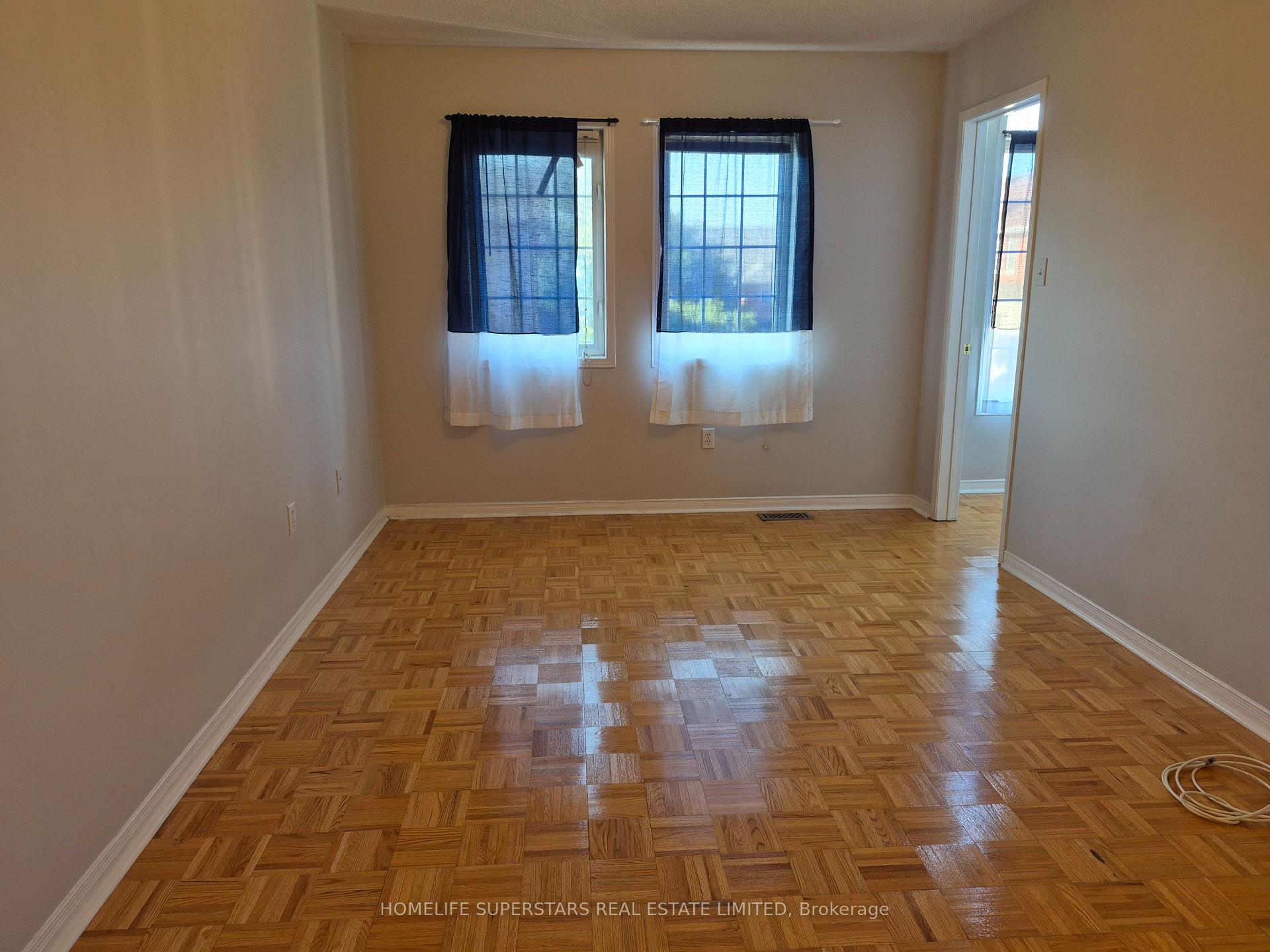Photo 10 of Unit 46, 19 Foxchase Avenue, Vaughan, East Woodbridge — HOMEH