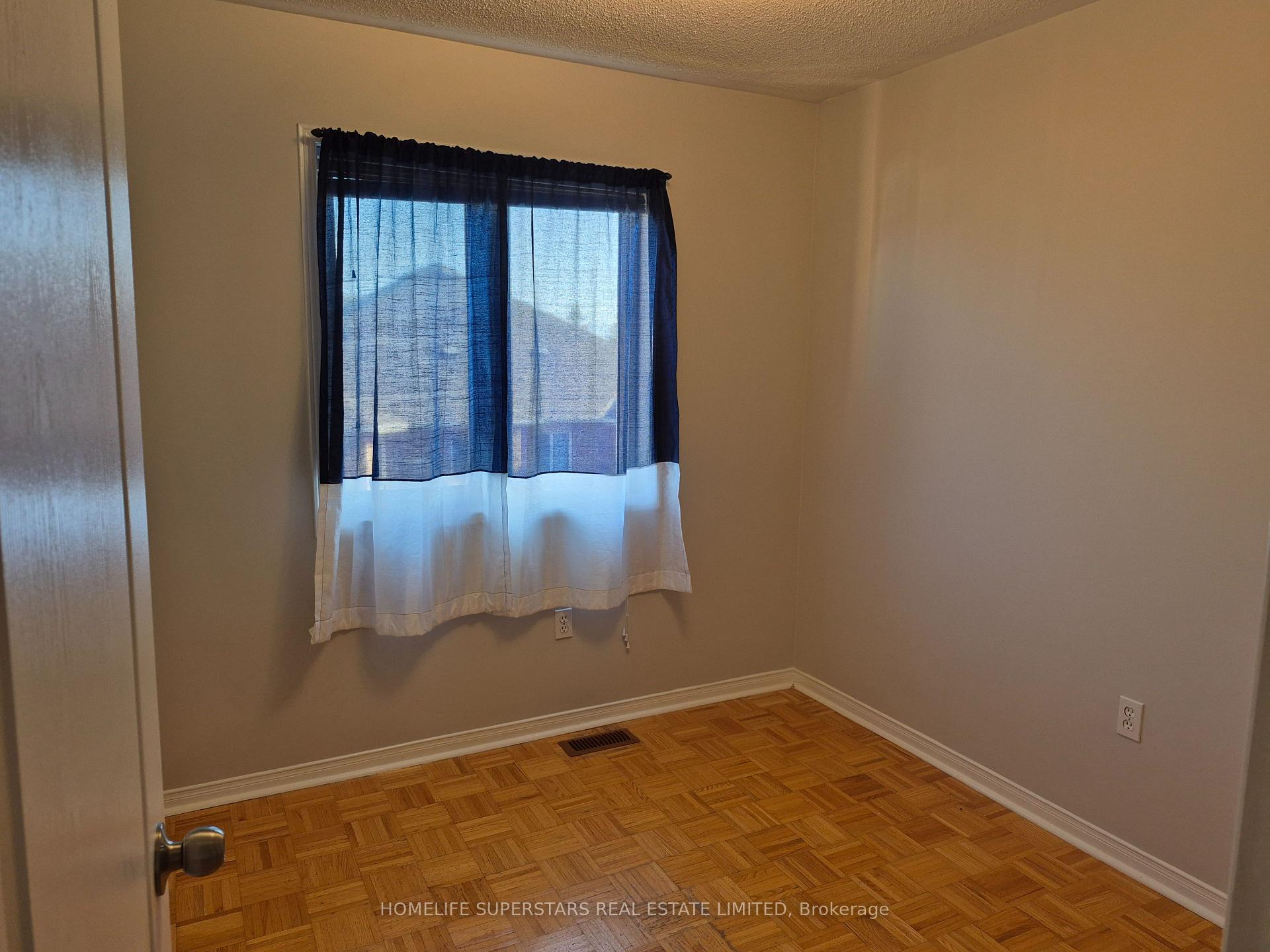 Photo 16 of Unit 46, 19 Foxchase Avenue, Vaughan, East Woodbridge — HOMEH