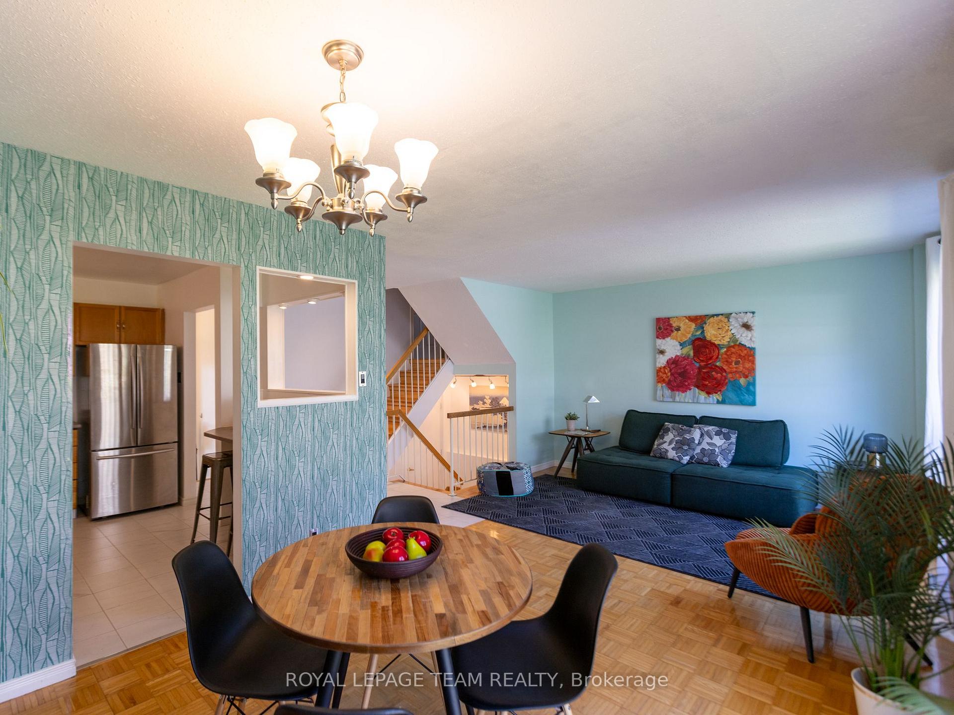 Photo 2 of 930 Alenmede Crescent, Ottawa, Fairfield Heights — HOMEH