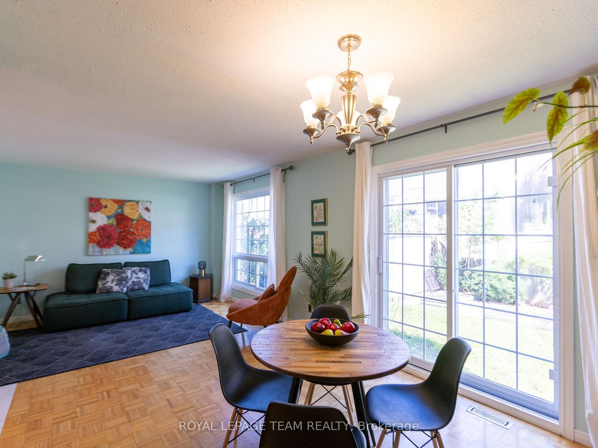 Photo 3 of 930 Alenmede Crescent, Ottawa, Fairfield Heights — HOMEH