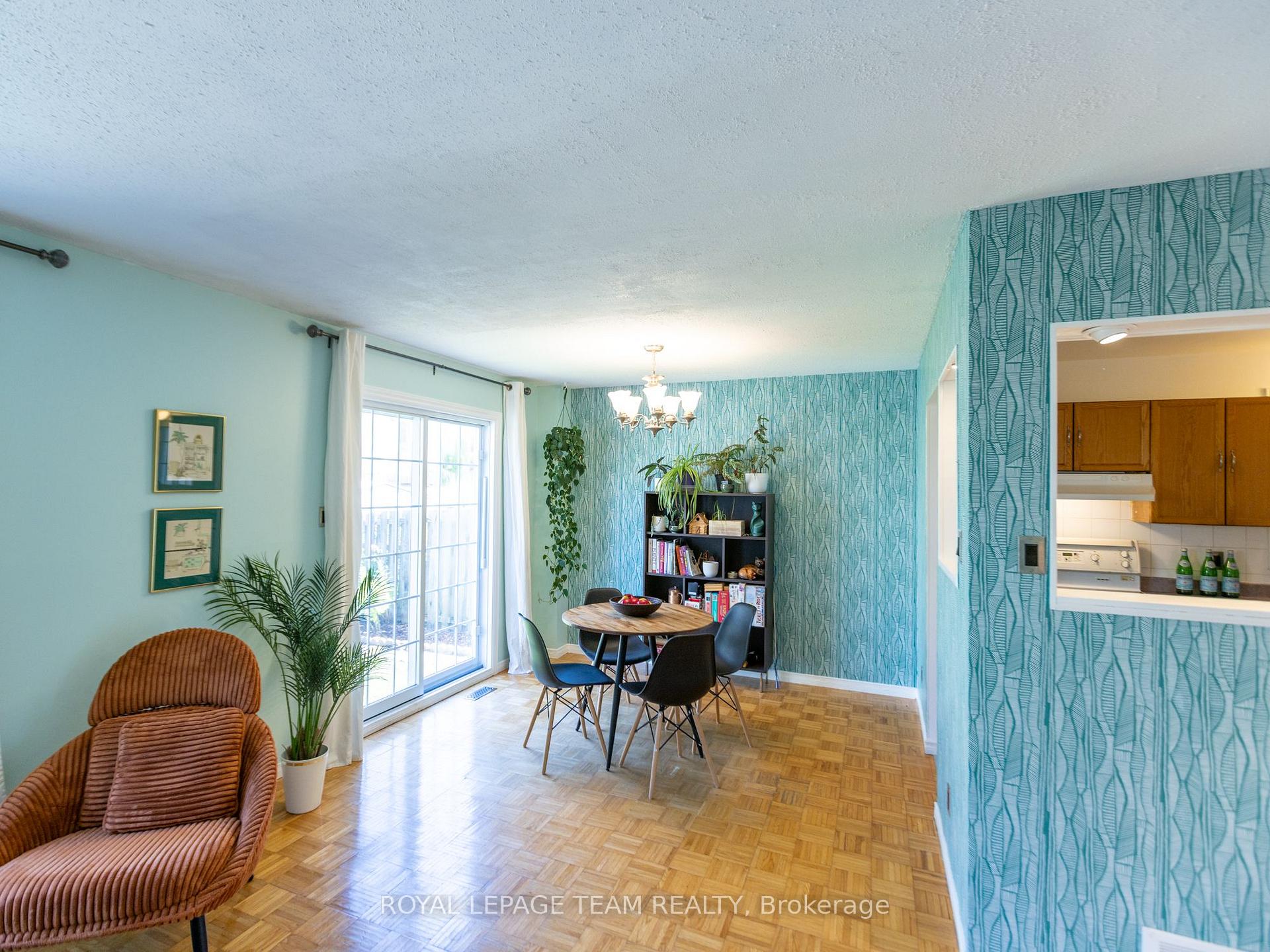 Photo 7 of 930 Alenmede Crescent, Ottawa, Fairfield Heights — HOMEH
