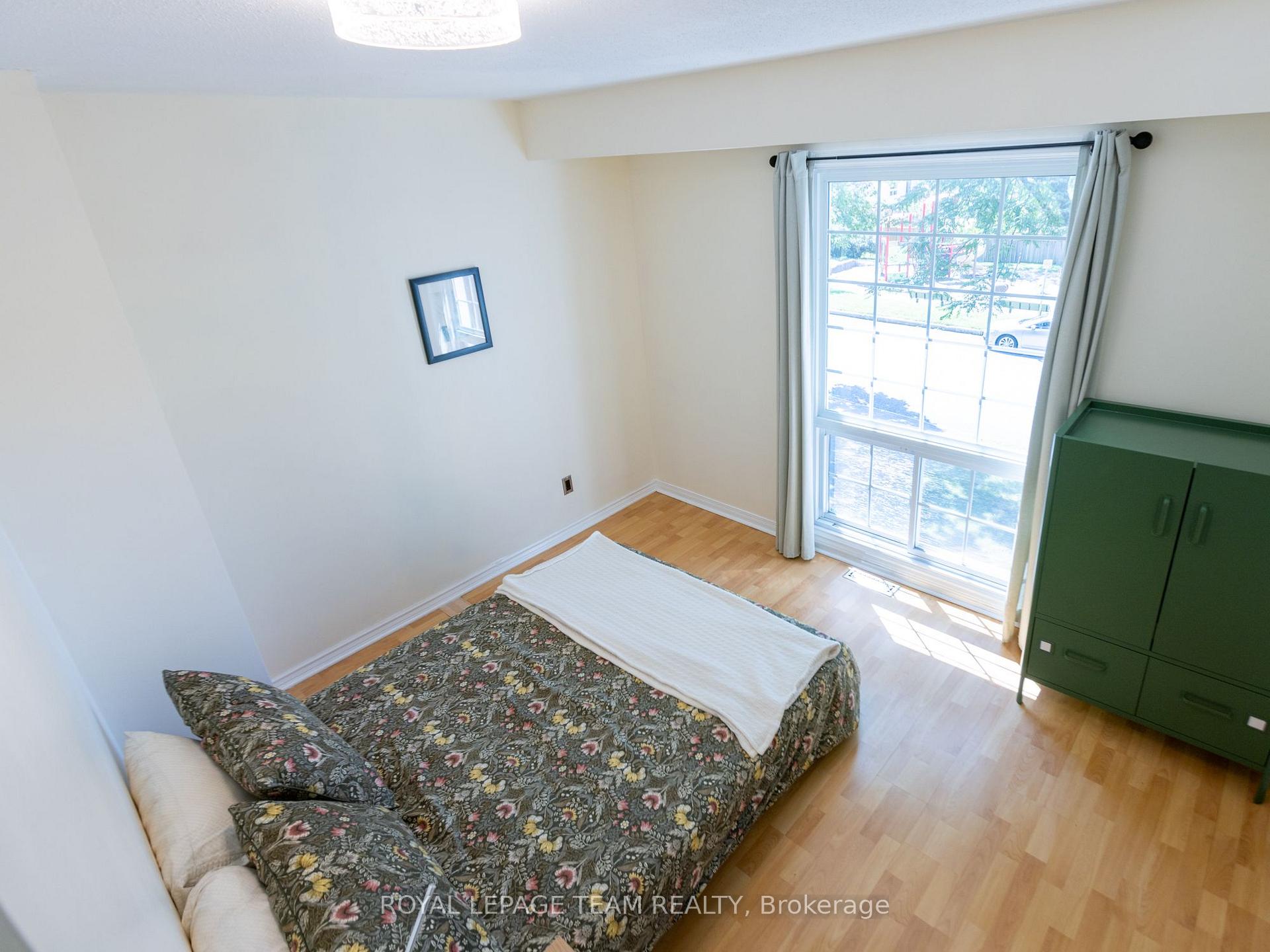 Photo 17 of 930 Alenmede Crescent, Ottawa, Fairfield Heights — HOMEH