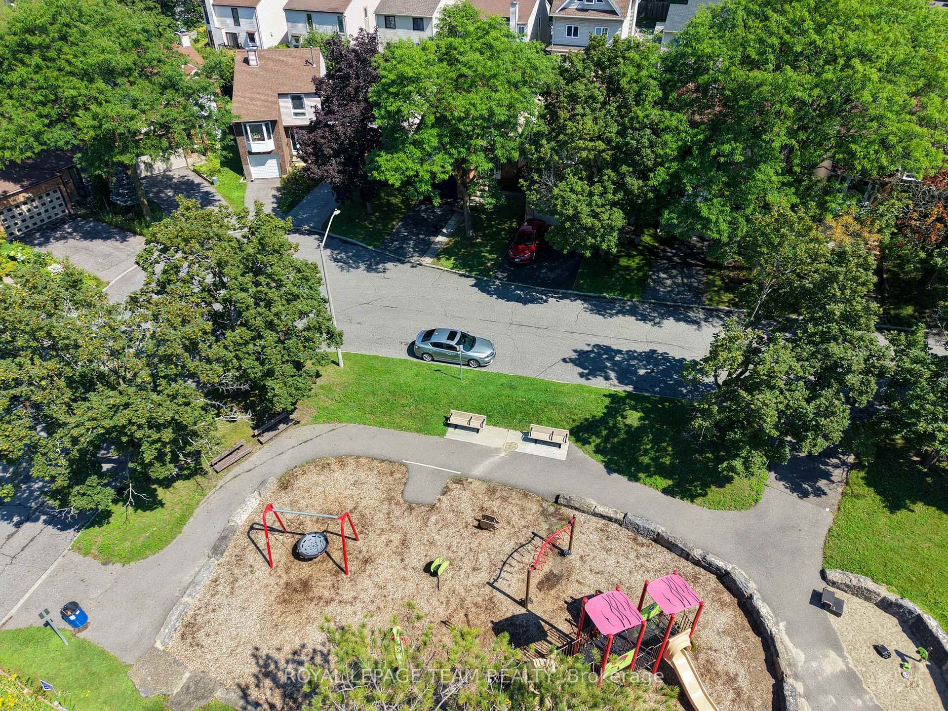 Photo 25 of 930 Alenmede Crescent, Ottawa, Fairfield Heights — HOMEH