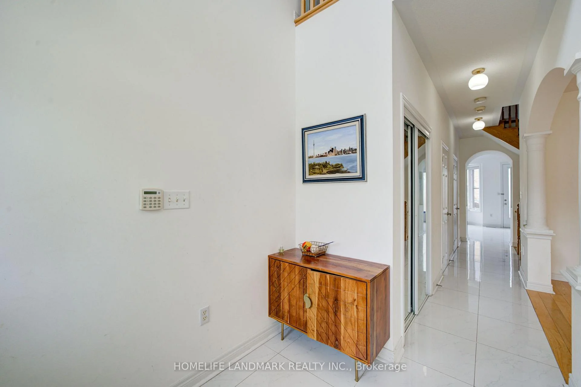 Photo 3 of 16 Barnstone Drive, Markham, Wismer — HOMEH