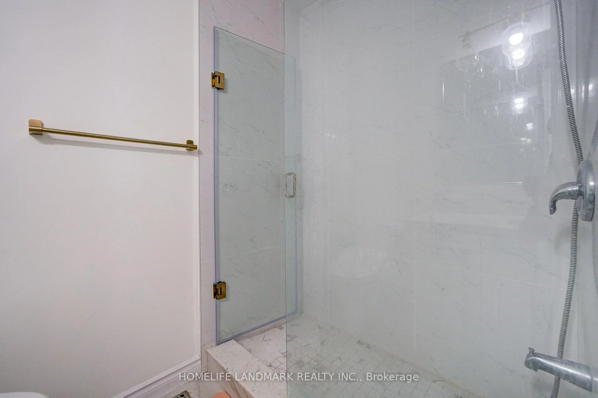 Photo 34 of 16 Barnstone Drive, Markham, Wismer — HOMEH