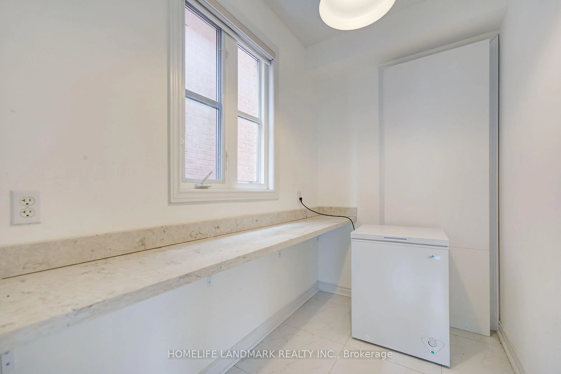 Photo 37 of 16 Barnstone Drive, Markham, Wismer — HOMEH
