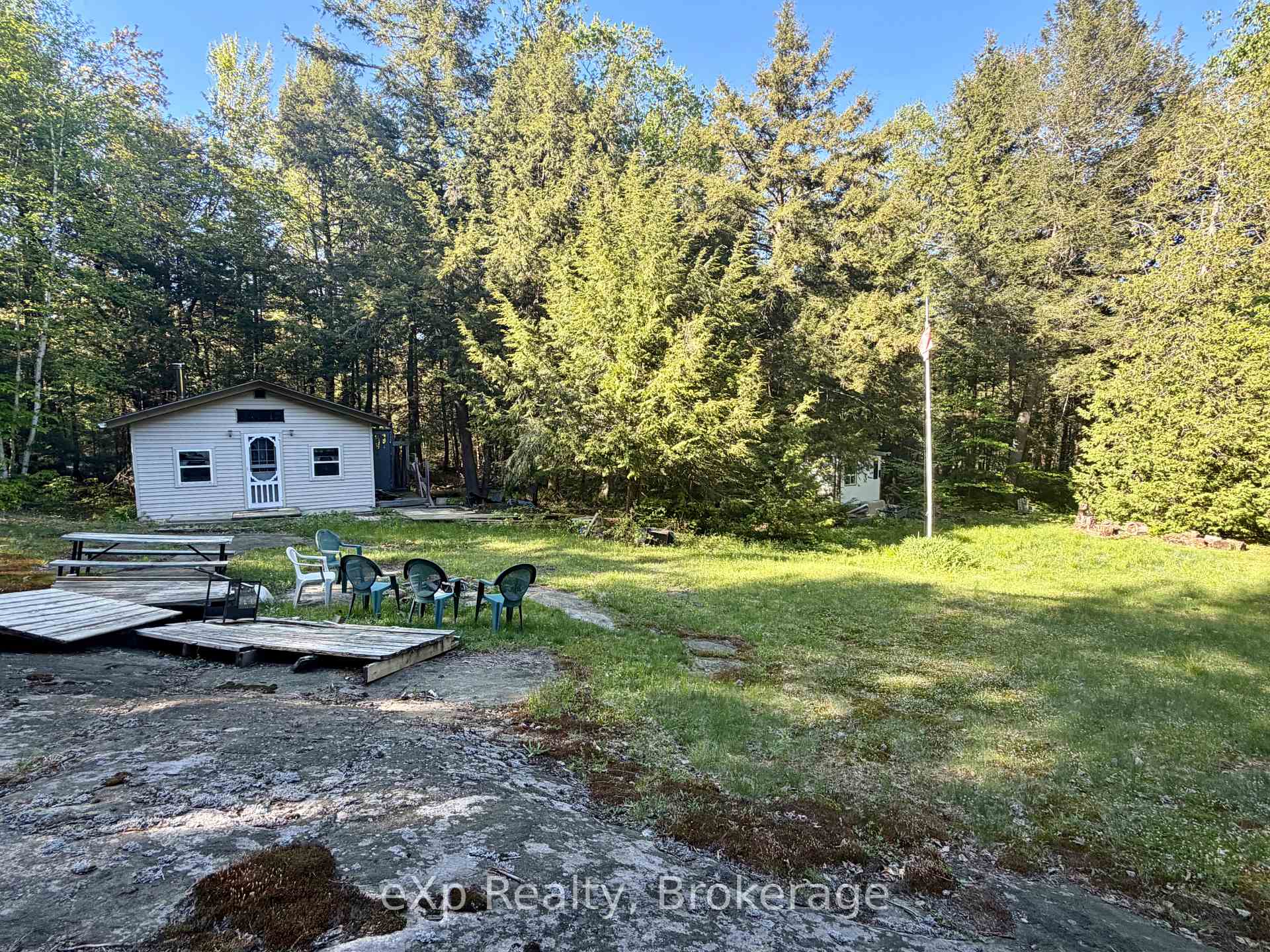 Photo 2 of 1080 Milne Road, Bracebridge, Oakley — HOMEH