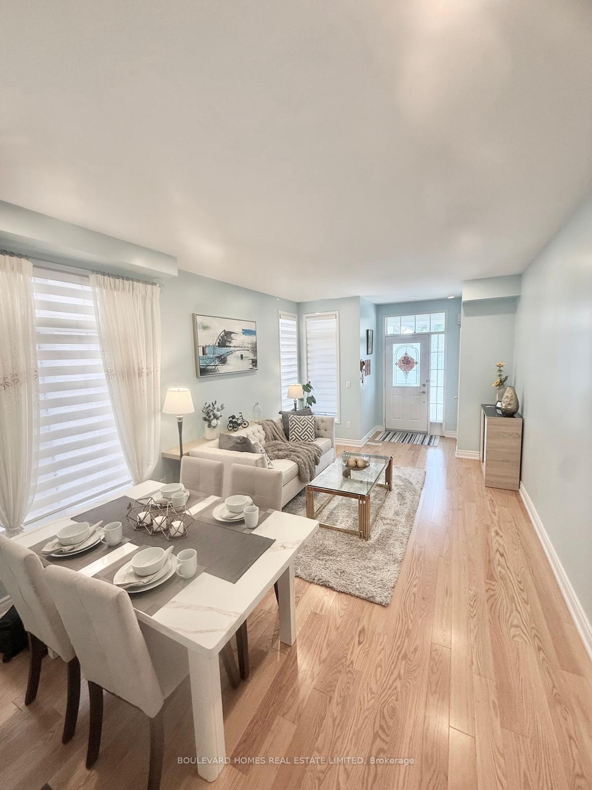 Photo 12 of 20 Russell Hill Road, Markham, Berczy — HOMEH