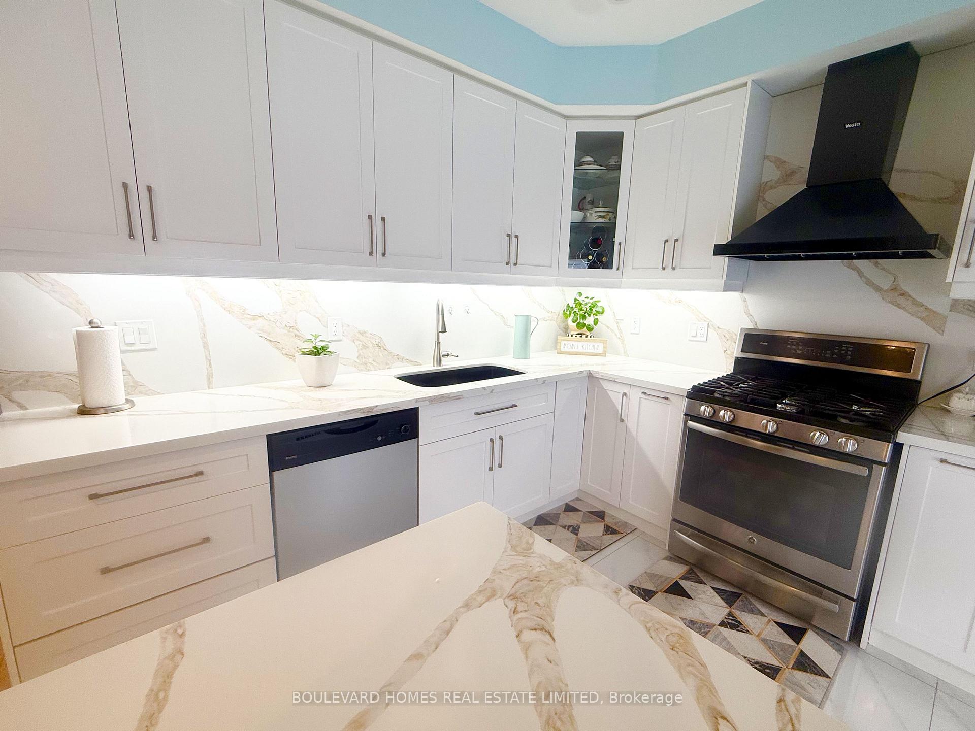 Photo 33 of 20 Russell Hill Road, Markham, Berczy — HOMEH