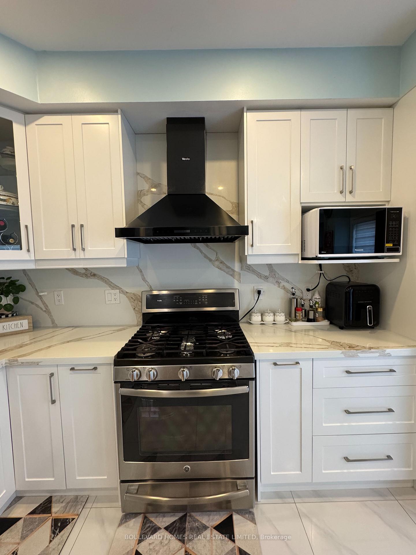 Photo 35 of 20 Russell Hill Road, Markham, Berczy — HOMEH