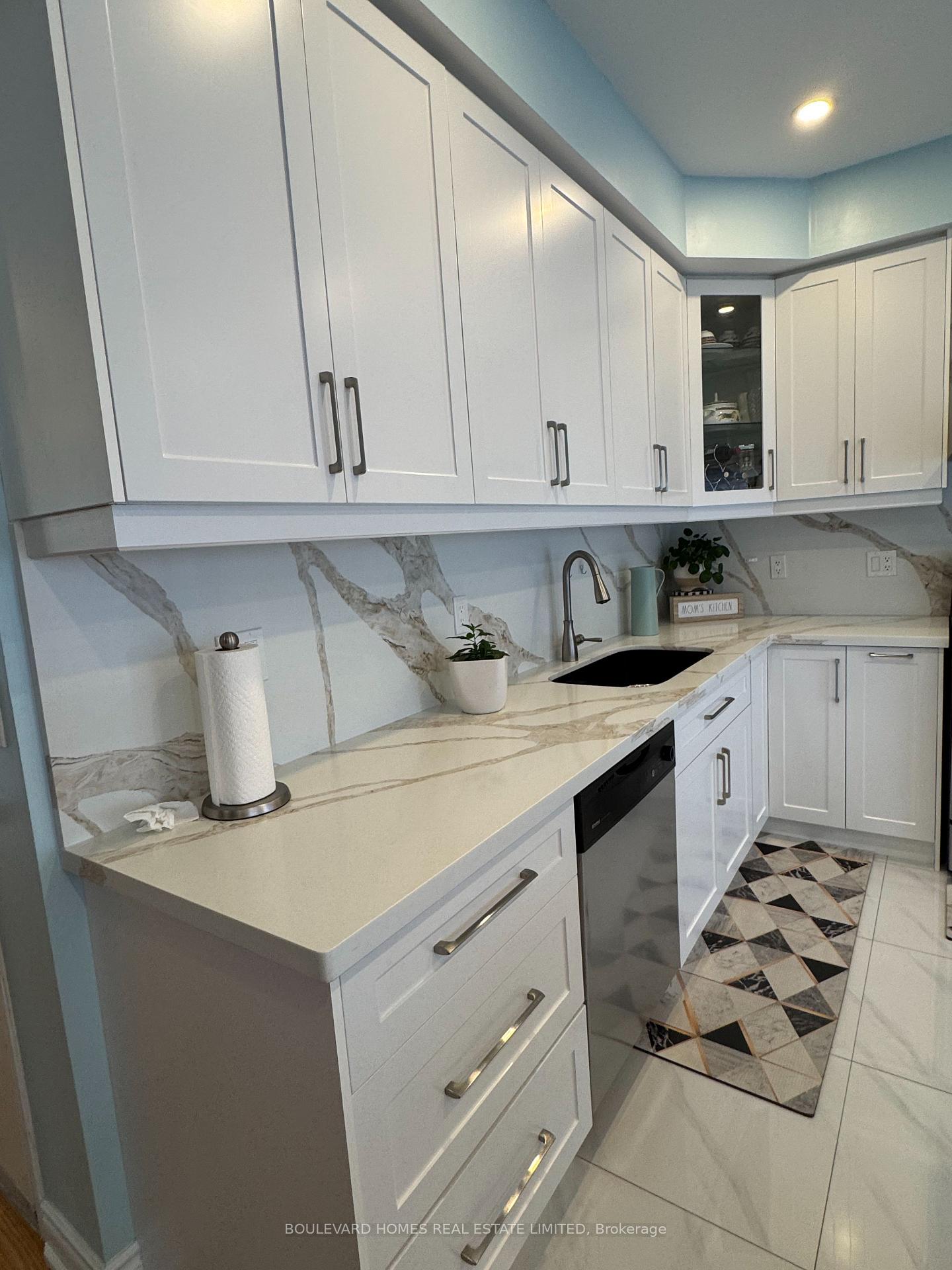 Photo 37 of 20 Russell Hill Road, Markham, Berczy — HOMEH
