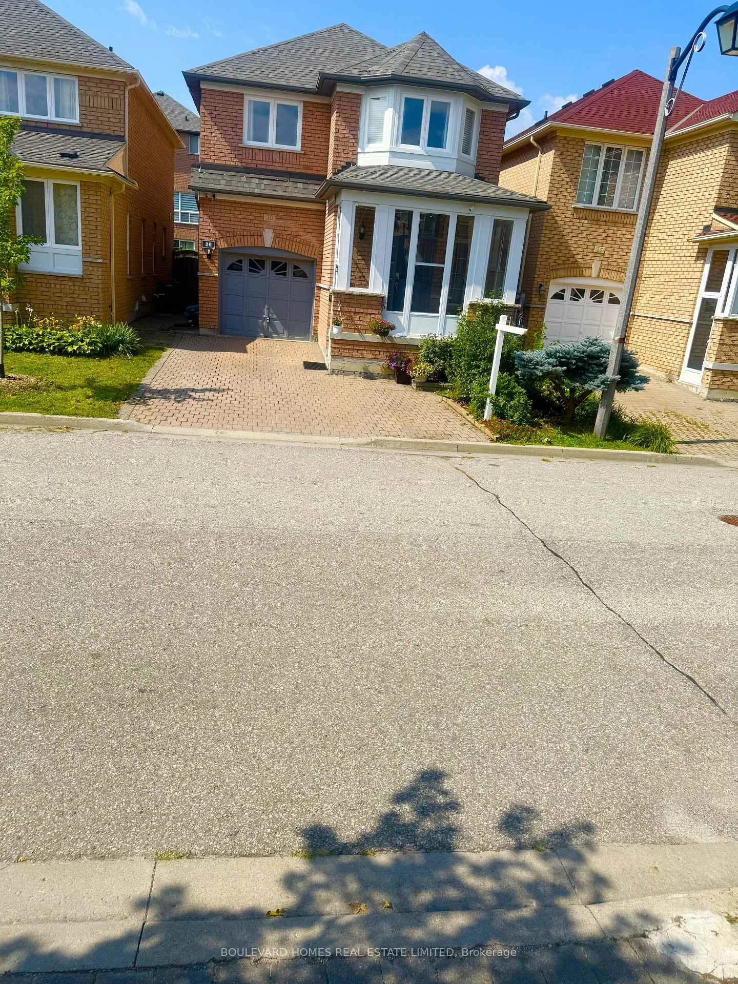 Photo 2 of 20 Russell Hill Road, Markham, Berczy — HOMEH