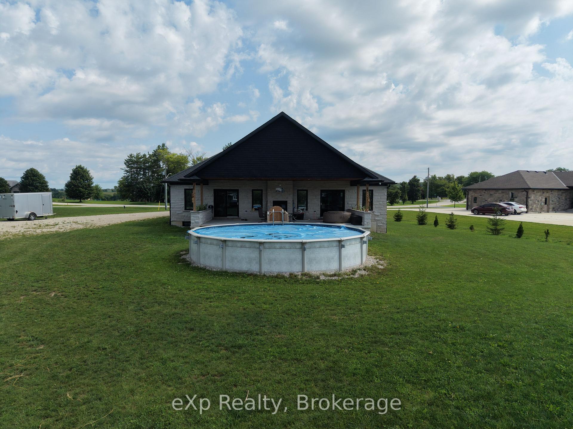 Photo 36 of 7 Weiss Drive, South Bruce — HOMEH