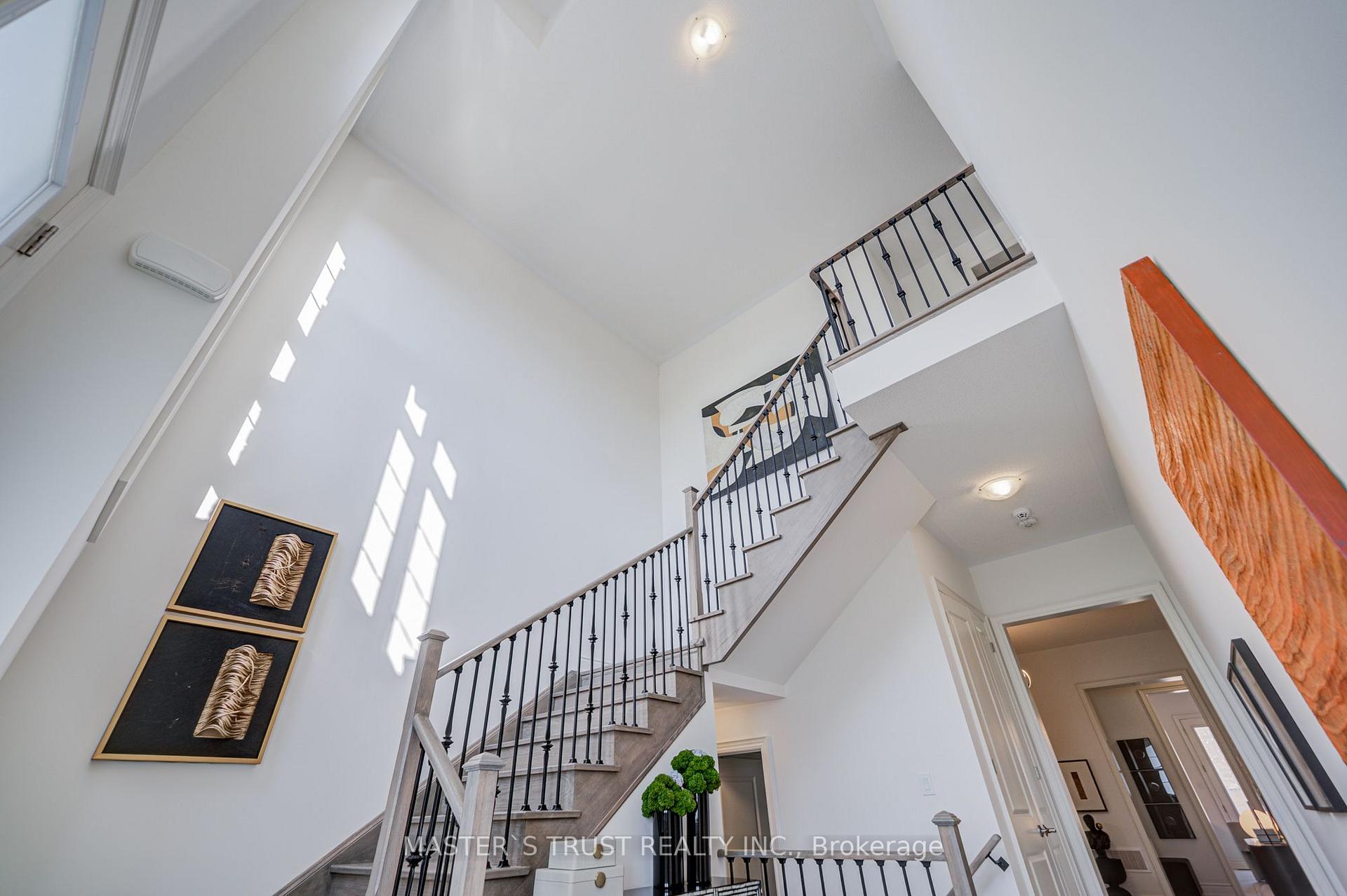 Photo 4 of 155 Prairie Rose Drive, Richmond Hill, Rural Richmond Hill — HOMEH
