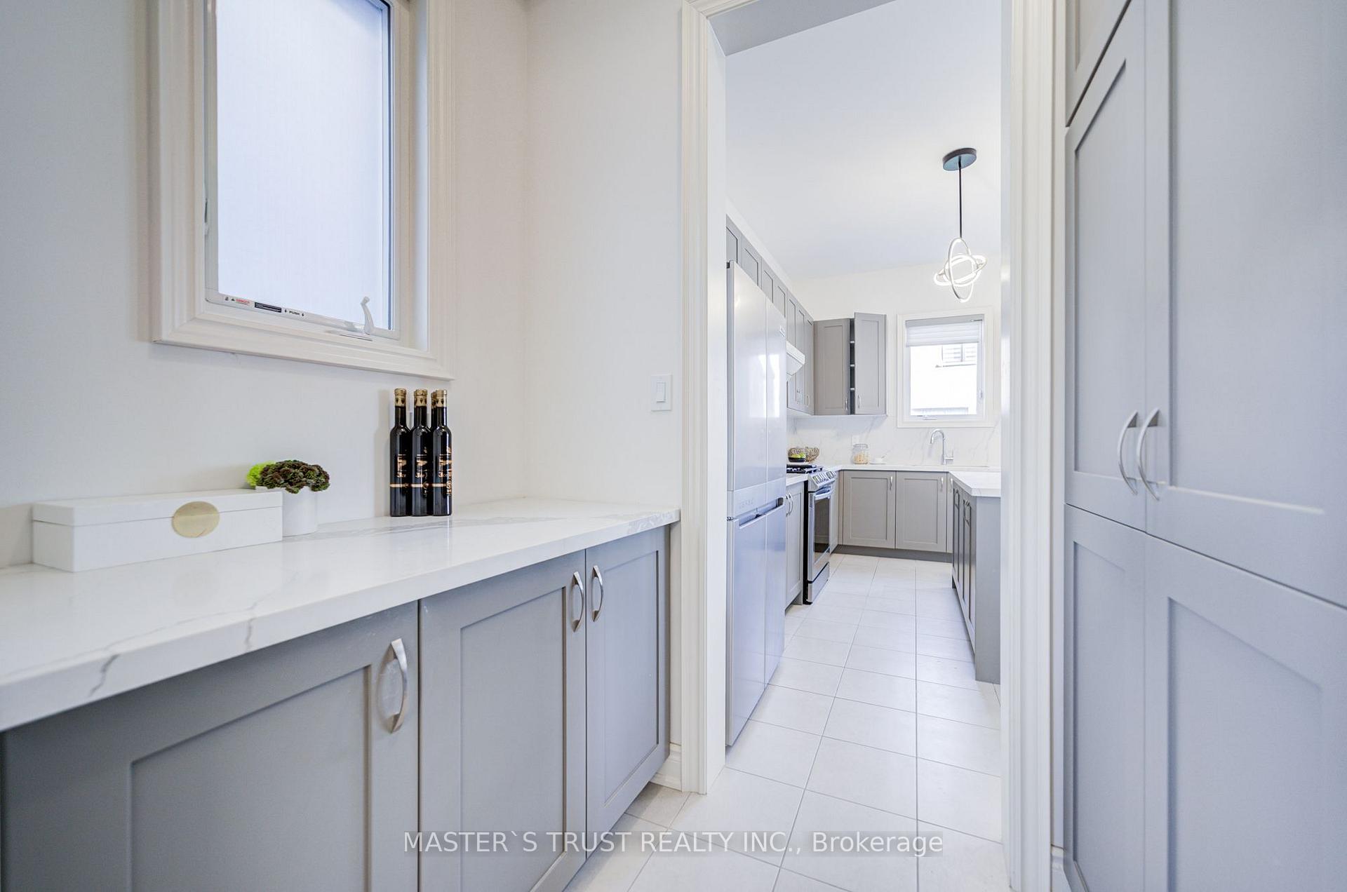 Photo 10 of 155 Prairie Rose Drive, Richmond Hill, Rural Richmond Hill — HOMEH
