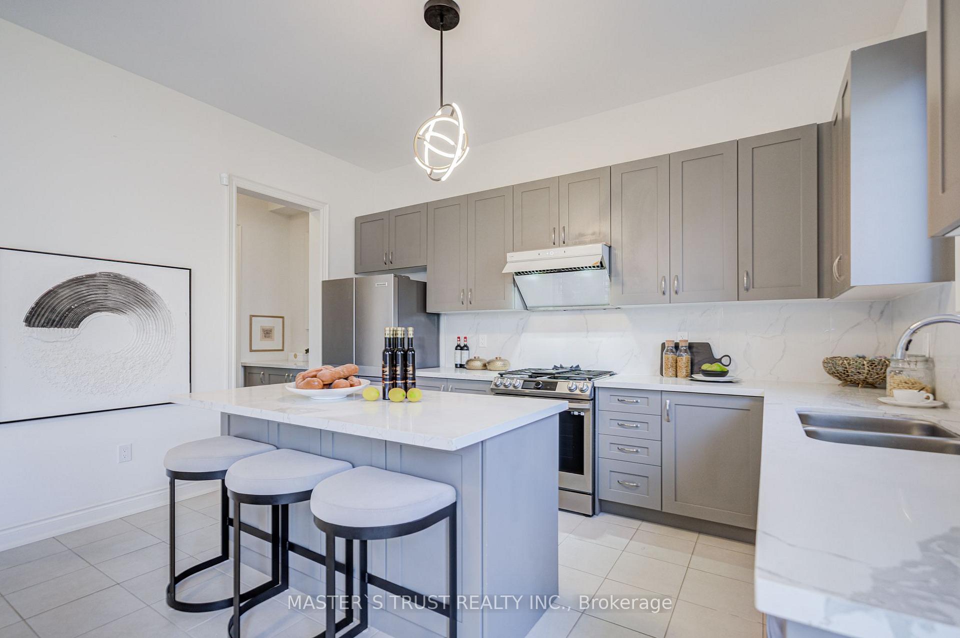 Photo 12 of 155 Prairie Rose Drive, Richmond Hill, Rural Richmond Hill — HOMEH