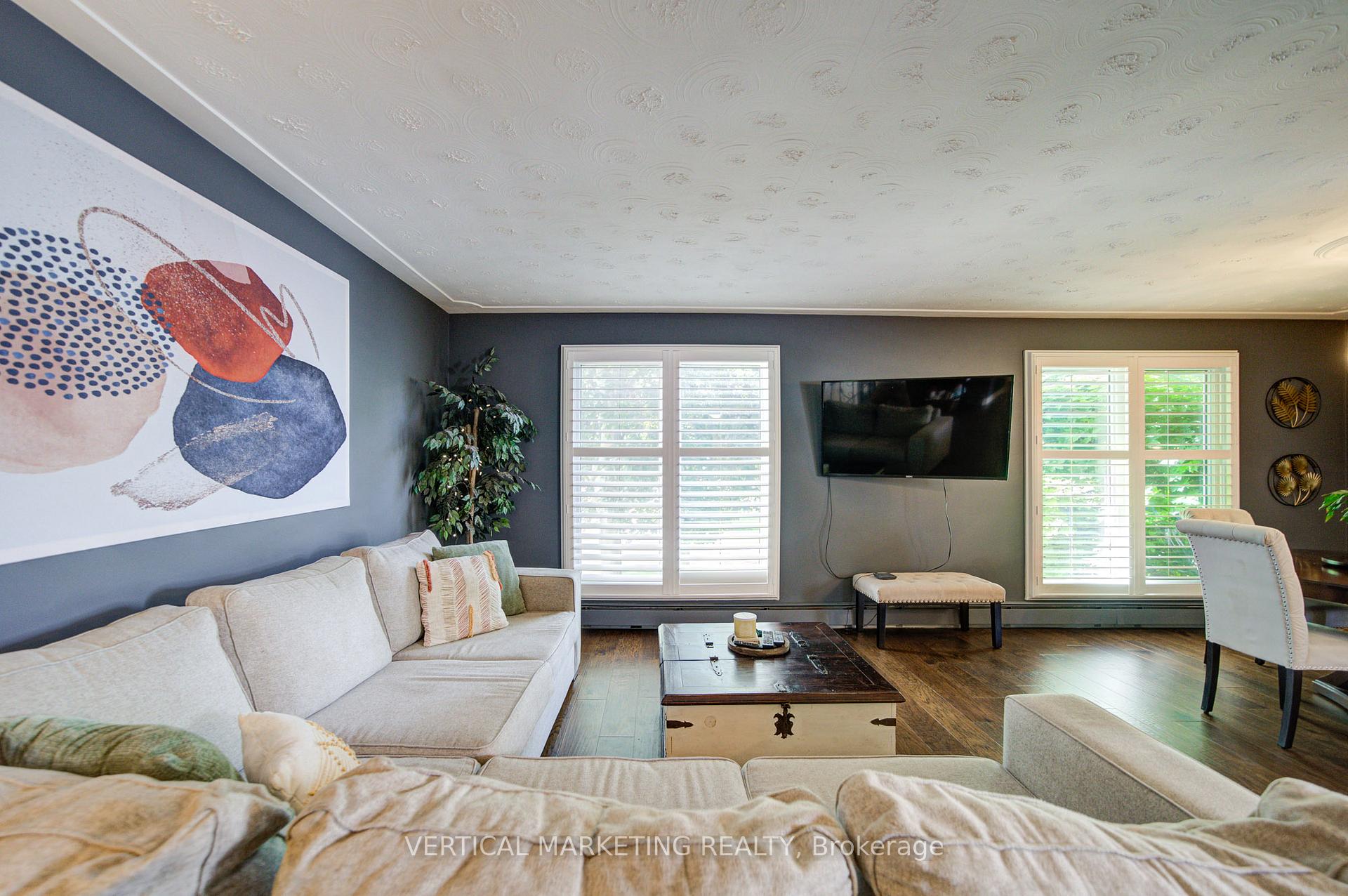 Photo 10 of 10 Crabapple Court, Brantford, Fairview - Brantford — HOMEH
