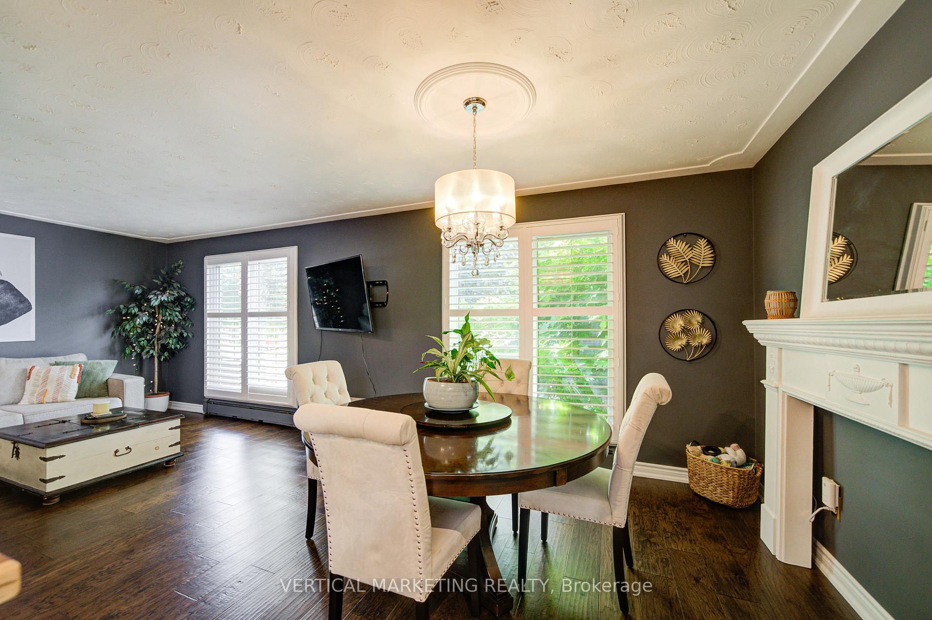Photo 17 of 10 Crabapple Court, Brantford, Fairview - Brantford — HOMEH