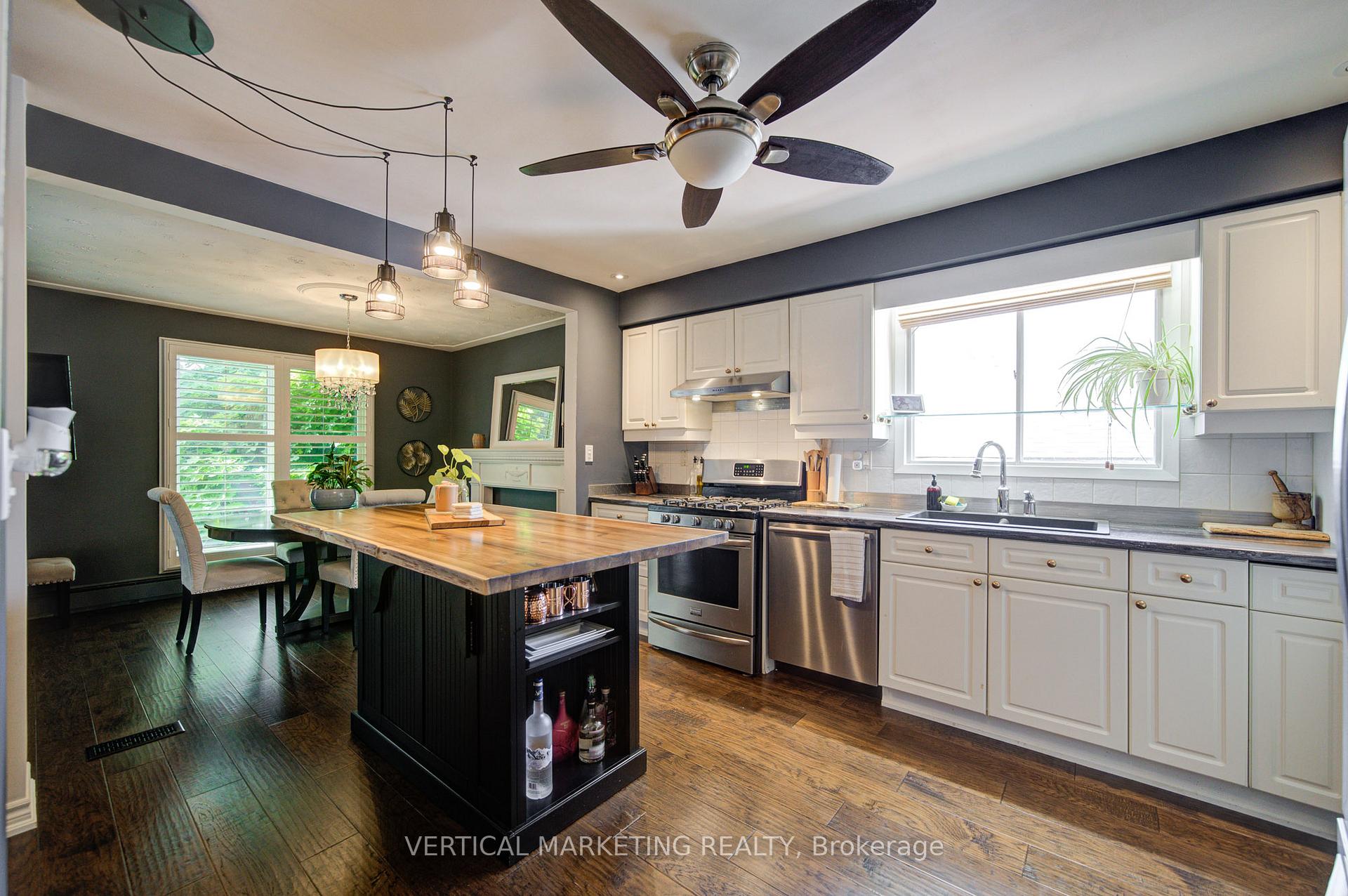 Photo 19 of 10 Crabapple Court, Brantford, Fairview - Brantford — HOMEH