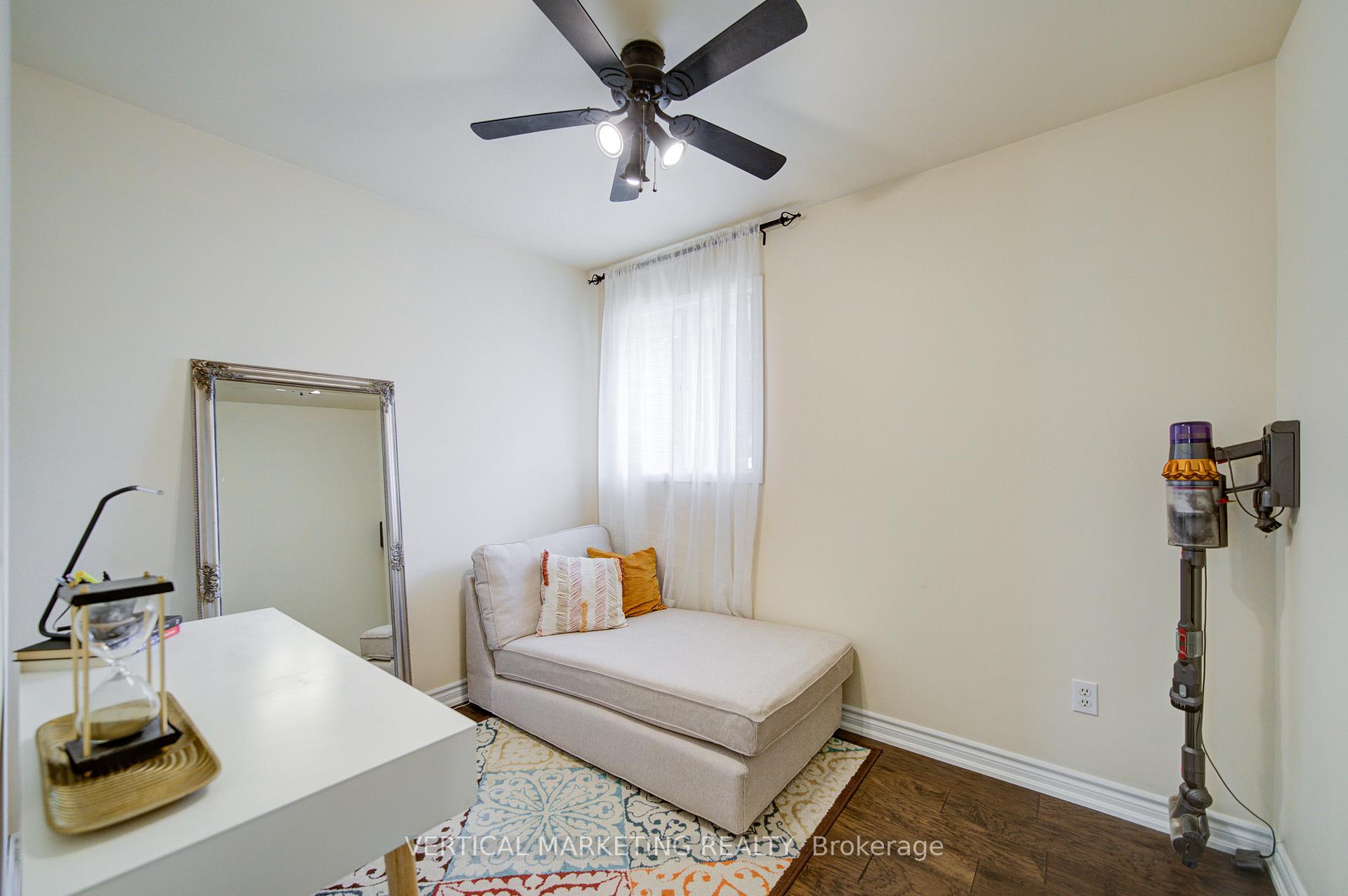 Photo 22 of 10 Crabapple Court, Brantford, Fairview - Brantford — HOMEH