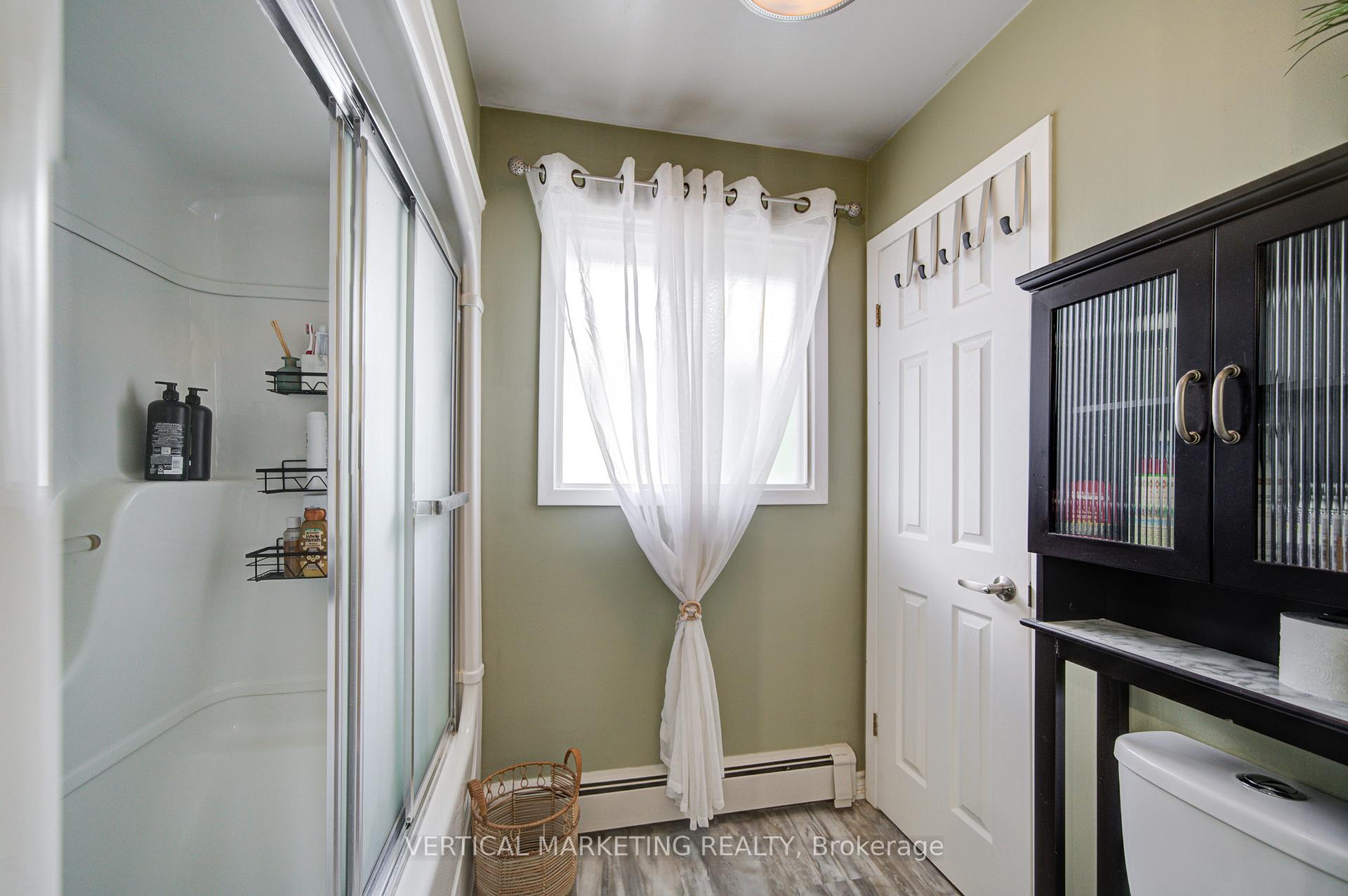 Photo 30 of 10 Crabapple Court, Brantford, Fairview - Brantford — HOMEH