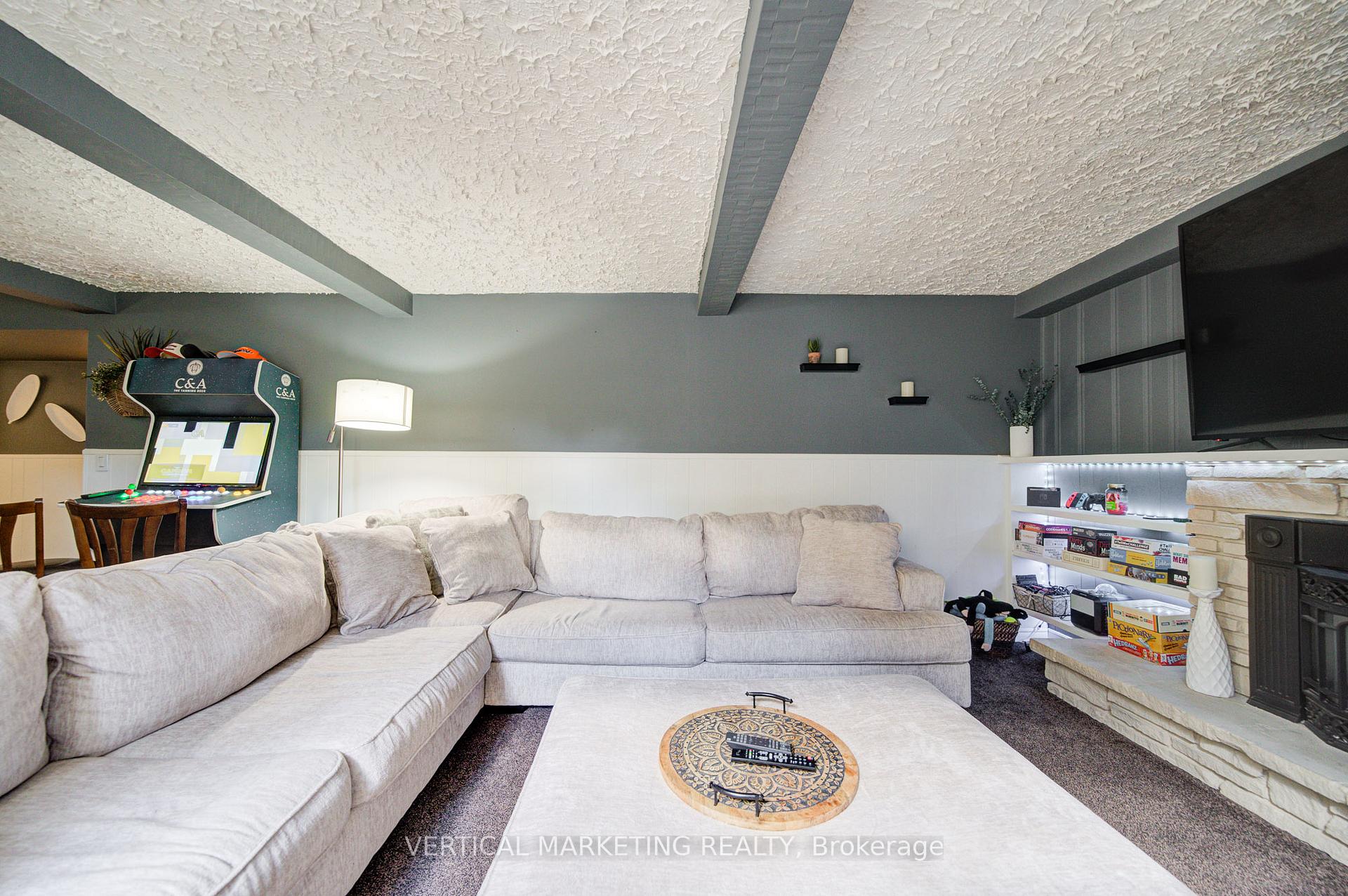 Photo 37 of 10 Crabapple Court, Brantford, Fairview - Brantford — HOMEH