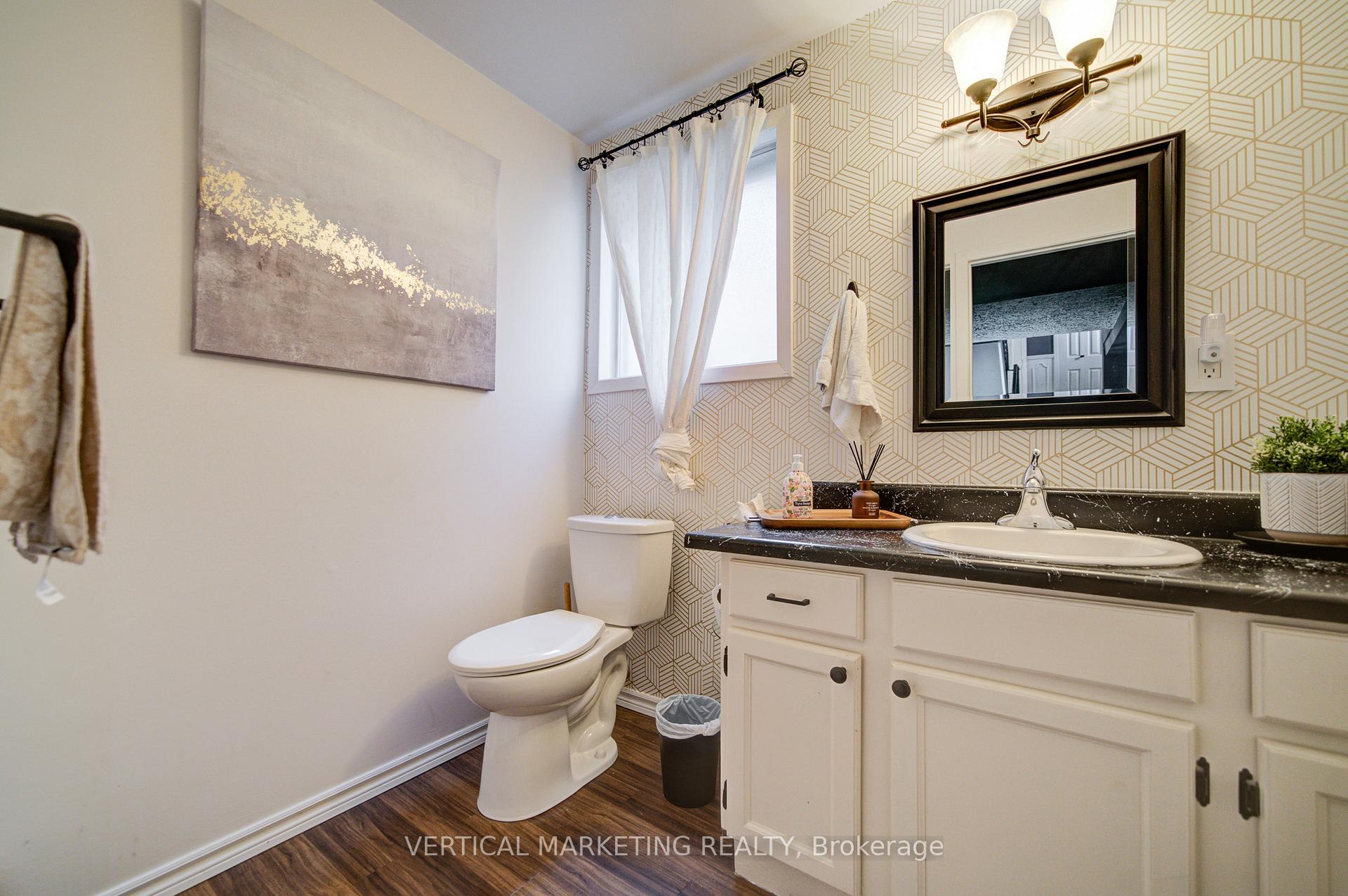 Photo 42 of 10 Crabapple Court, Brantford, Fairview - Brantford — HOMEH