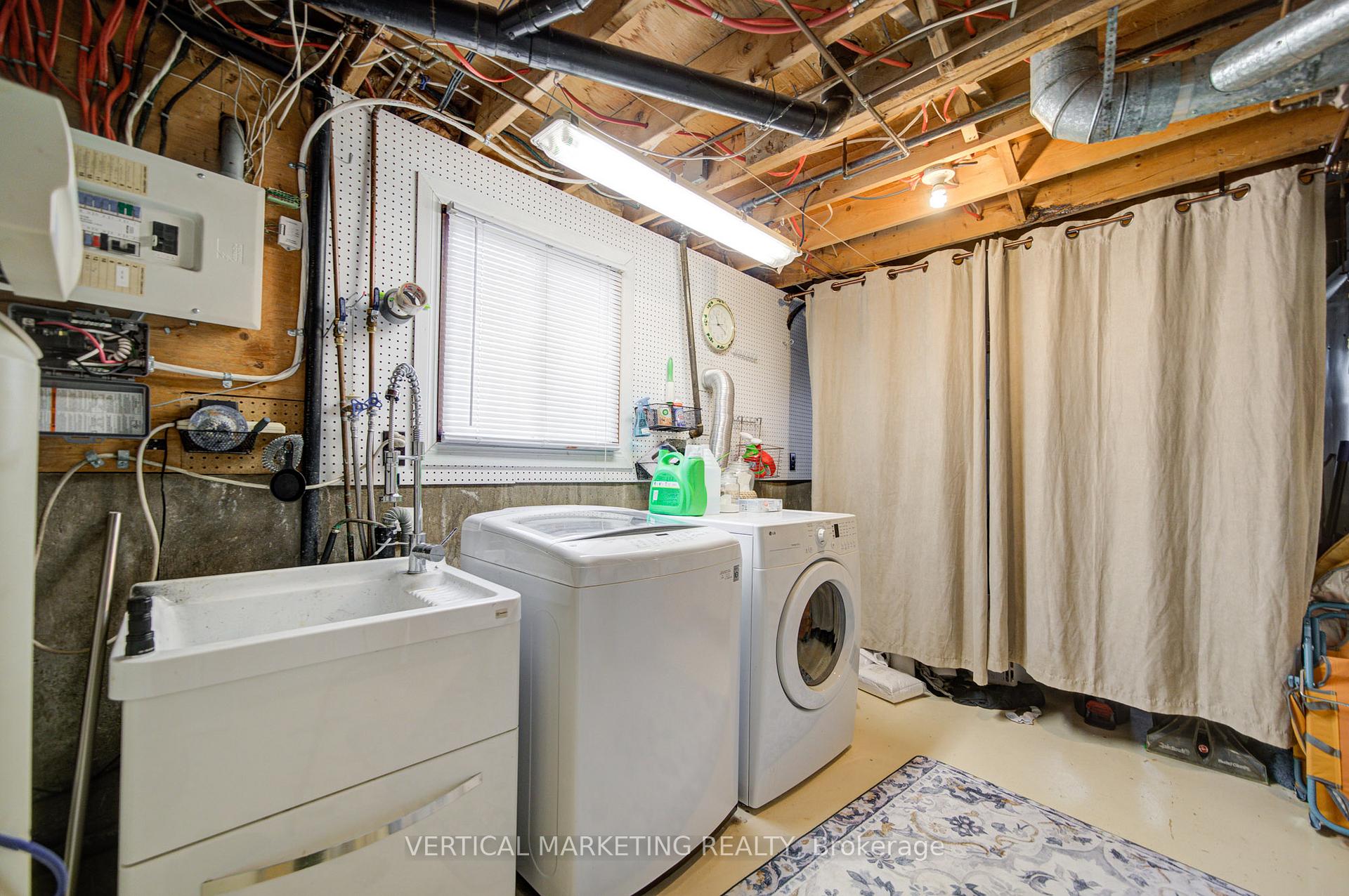 Photo 43 of 10 Crabapple Court, Brantford, Fairview - Brantford — HOMEH
