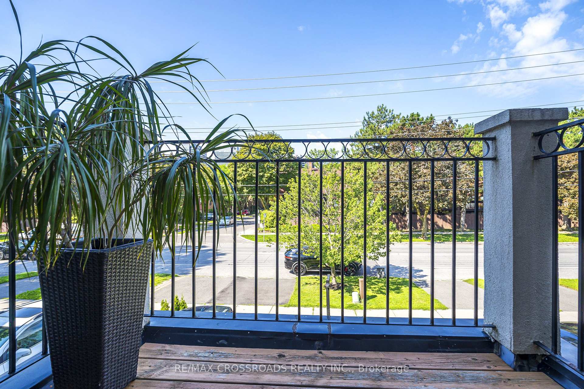 Photo 14 of 21A Brian Drive, North York, Pleasant View — HOMEH