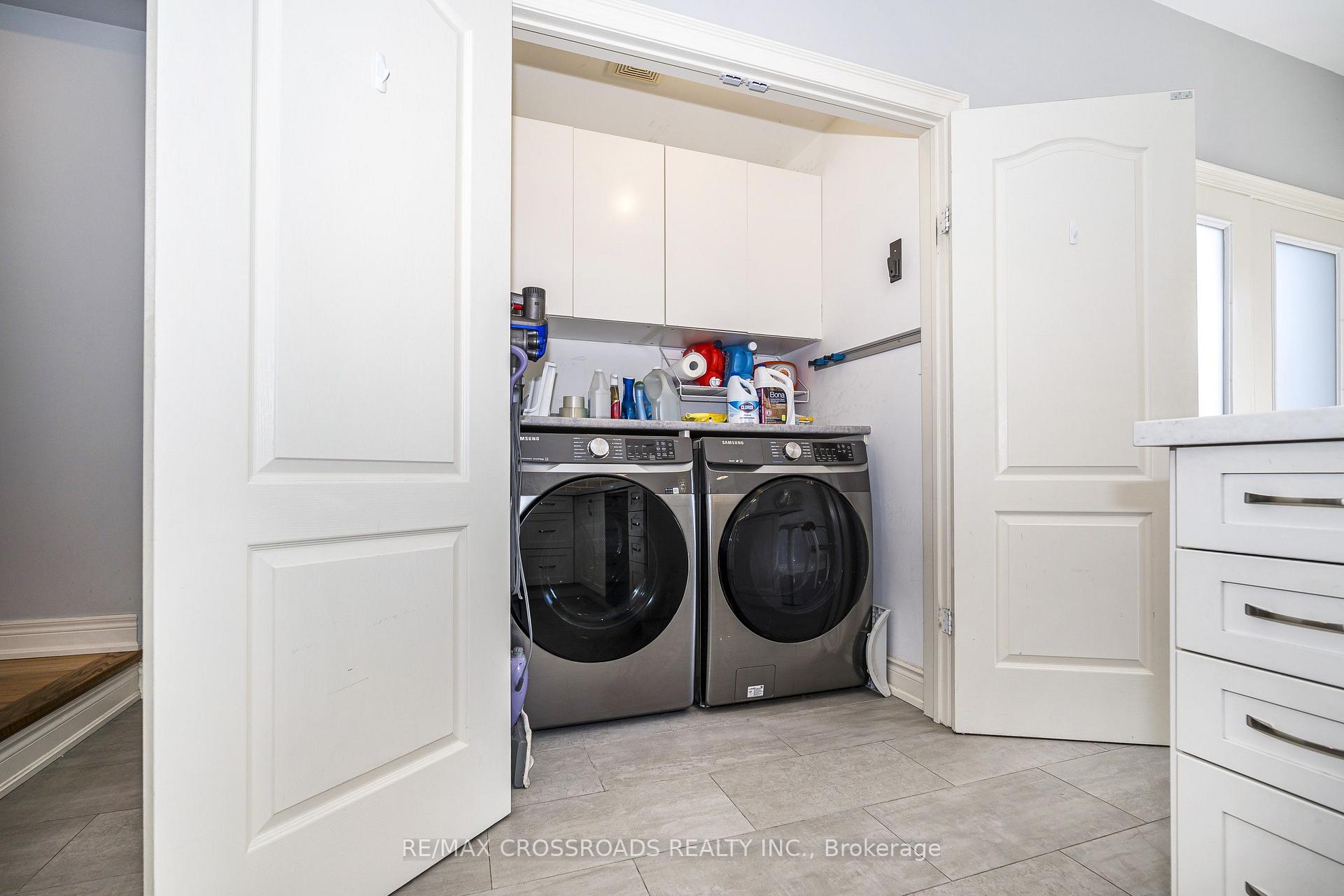 Photo 19 of 21A Brian Drive, North York, Pleasant View — HOMEH
