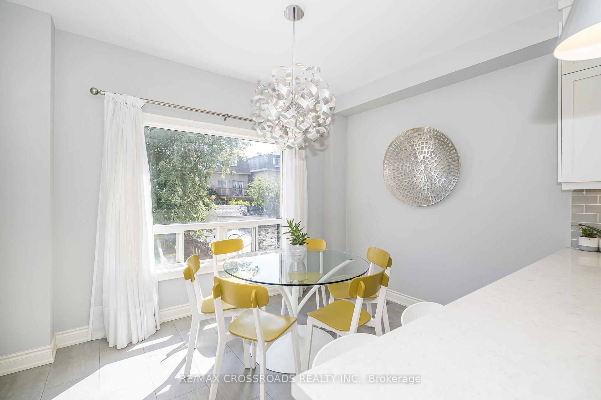 Photo 20 of 21A Brian Drive, North York, Pleasant View — HOMEH