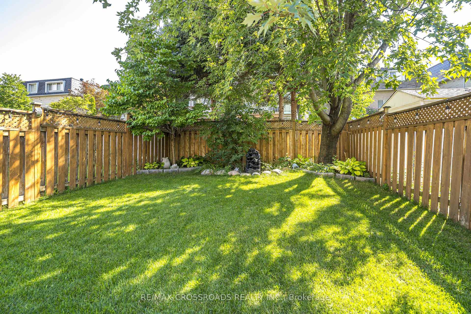 Photo 27 of 21A Brian Drive, North York, Pleasant View — HOMEH