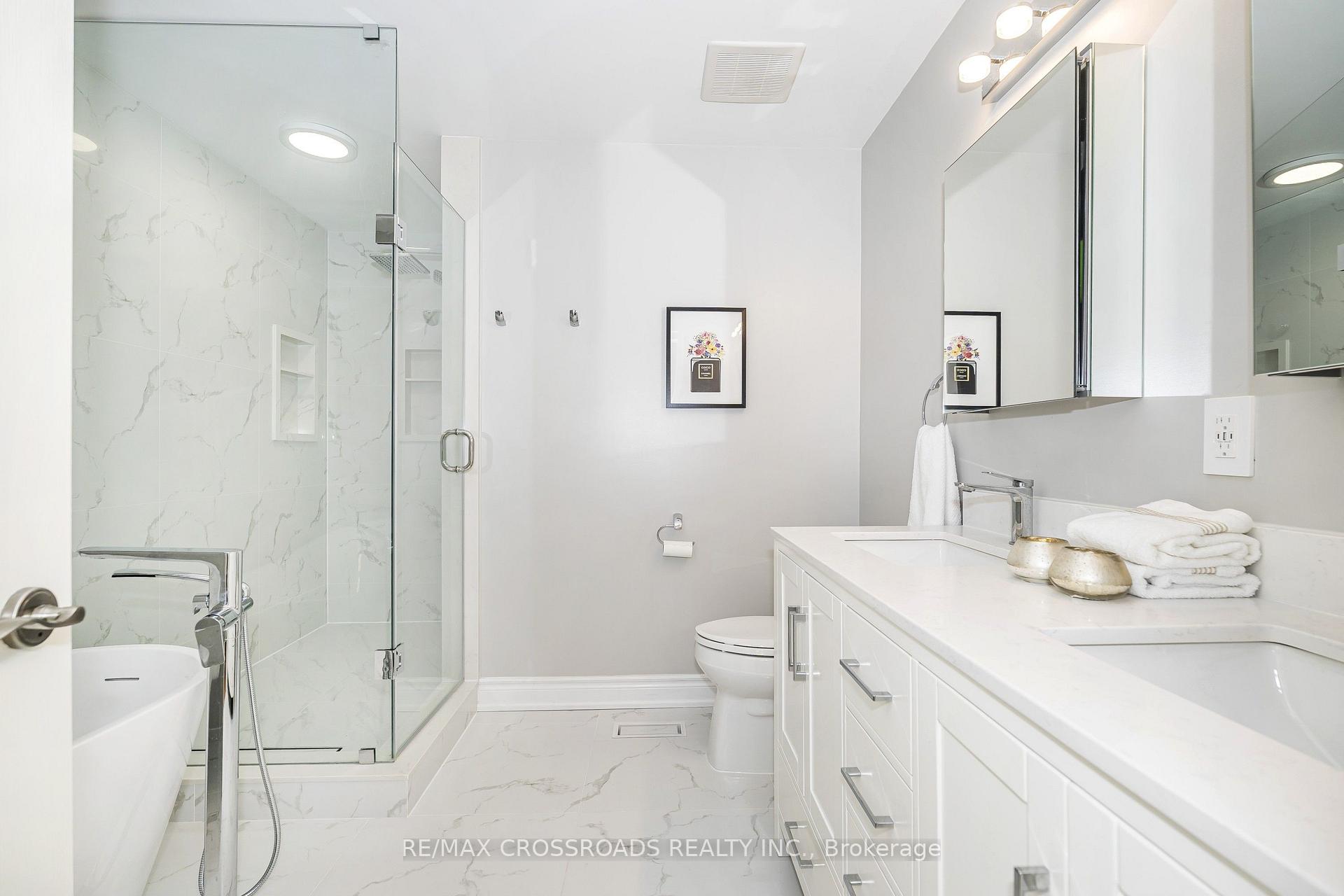 Photo 34 of 21A Brian Drive, North York, Pleasant View — HOMEH