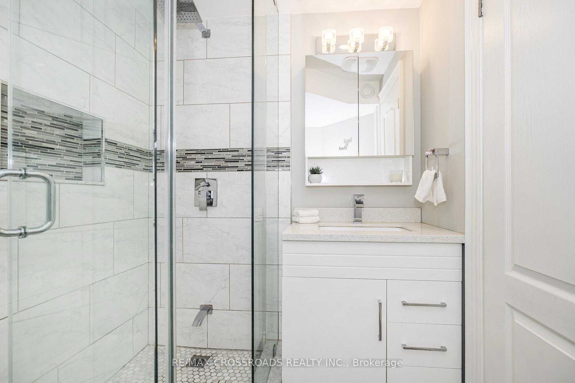 Photo 45 of 21A Brian Drive, North York, Pleasant View — HOMEH