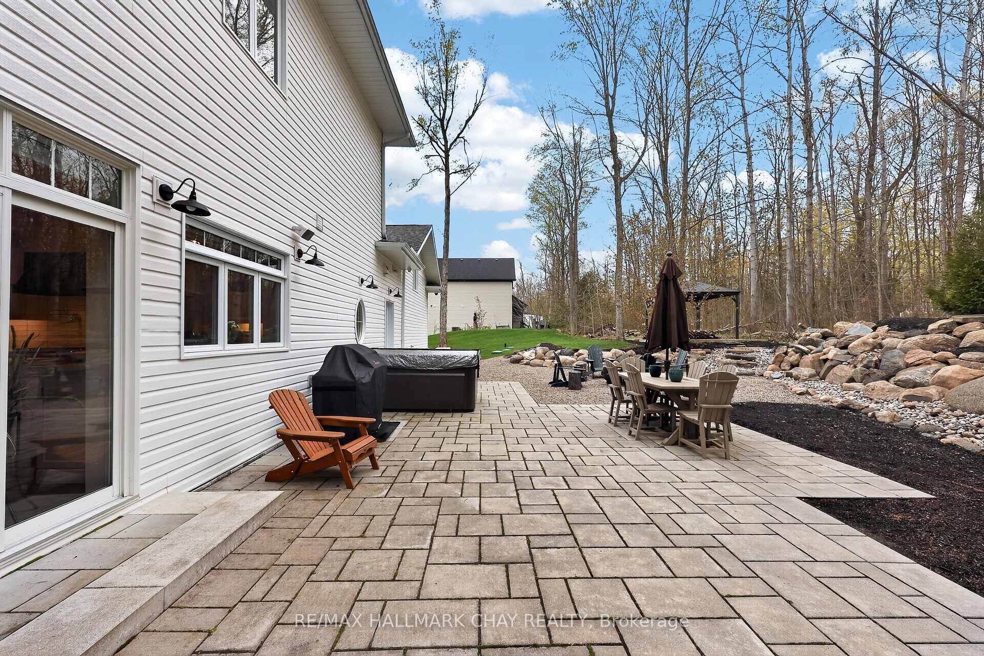 Photo 10 of 6 Forrester Road, Oro-Medonte, Rural Oro-Medonte — HOMEH
