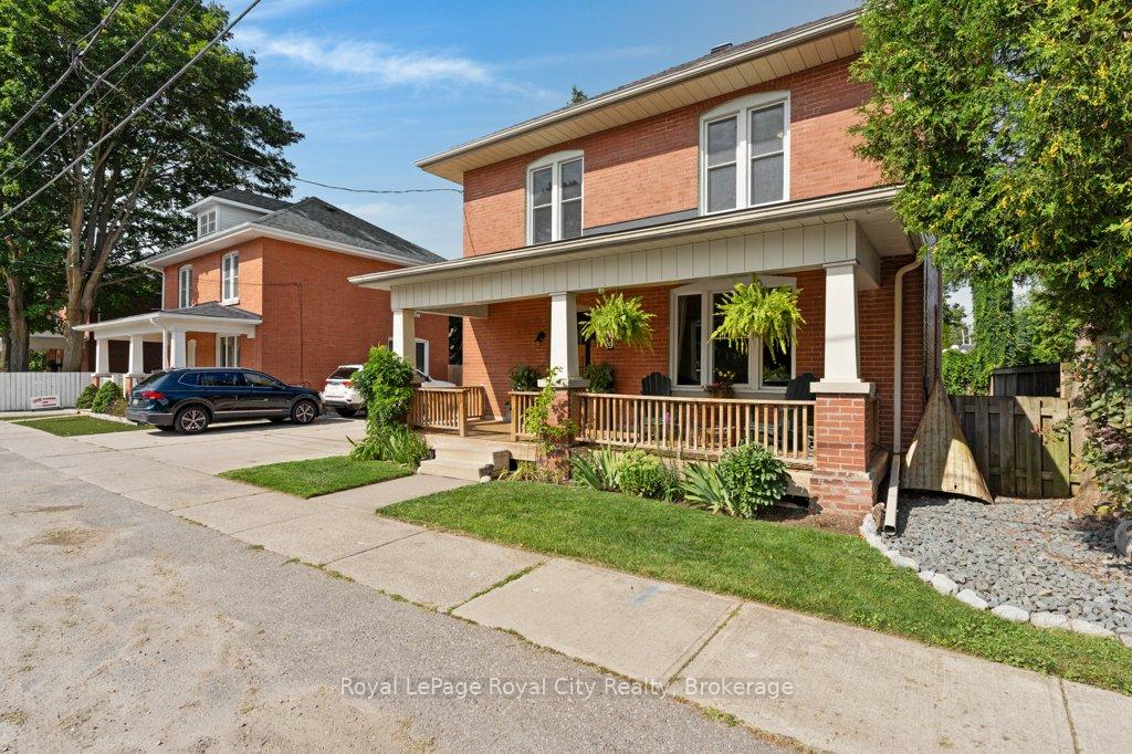 Photo 6 of 9 Wilbur Street N, Halton Hills, Acton — HOMEH