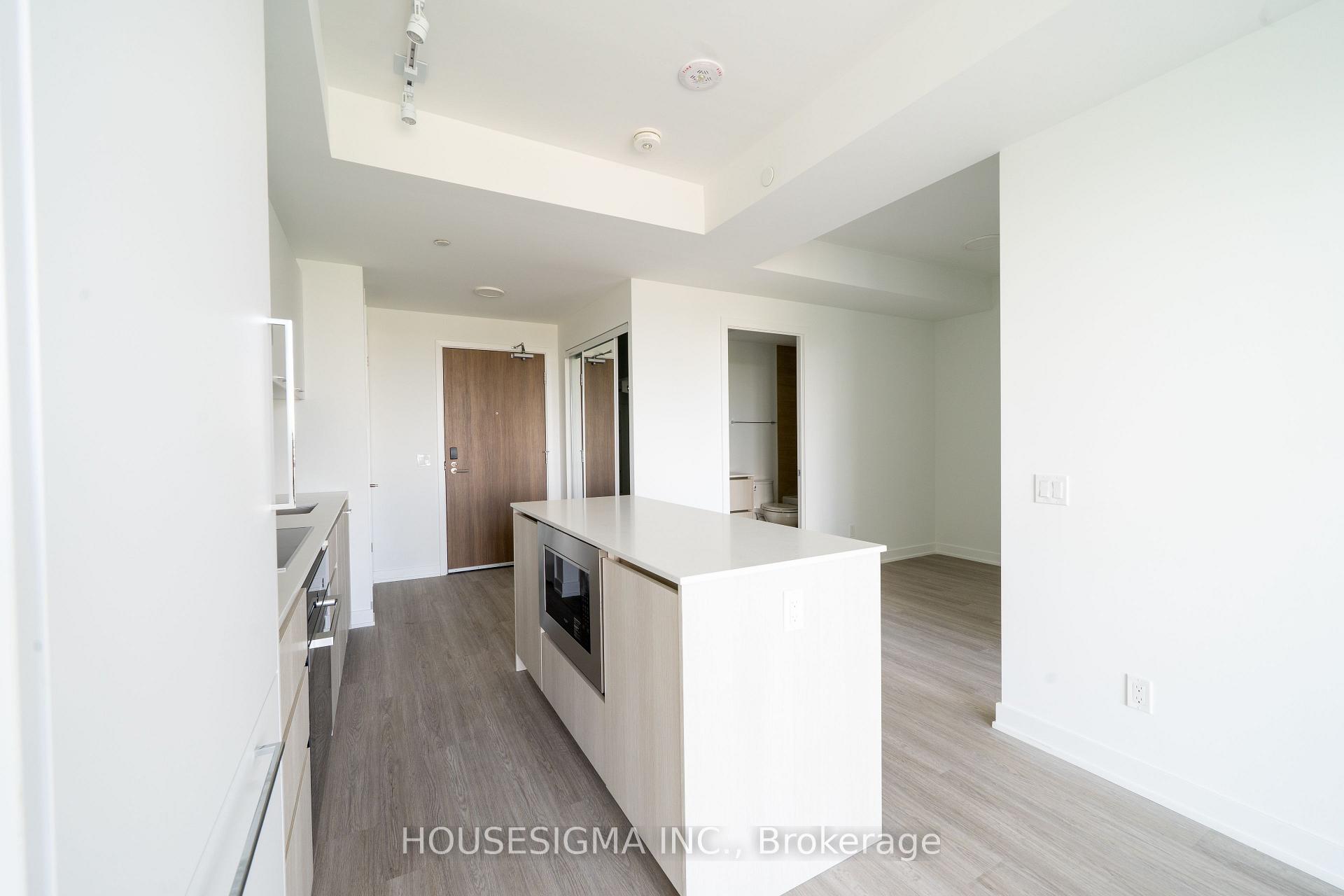Photo 5 of Unit 820, 8188 Yonge Street, Vaughan, Uplands — HOMEH