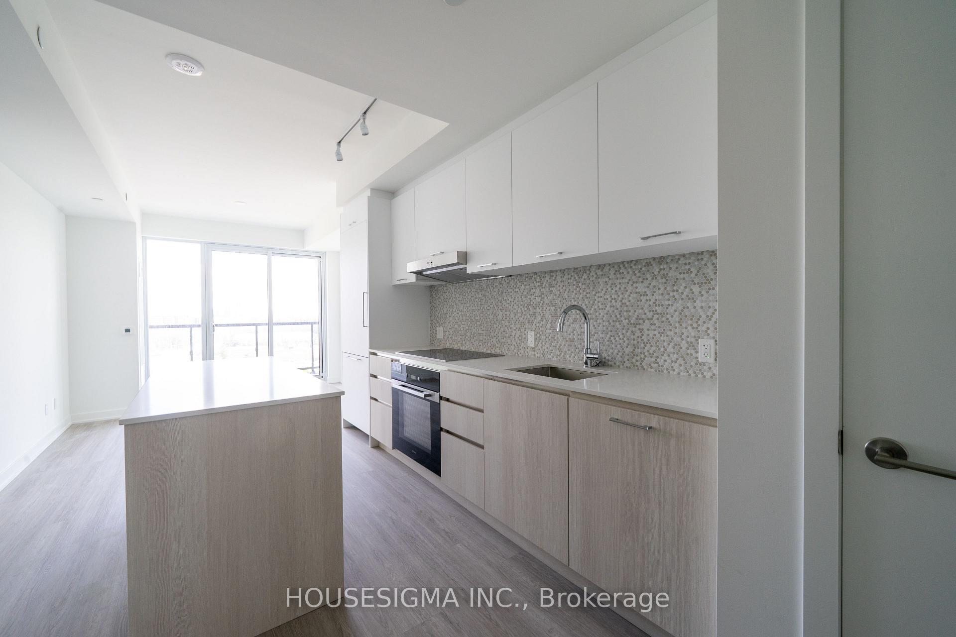 Photo 6 of Unit 820, 8188 Yonge Street, Vaughan, Uplands — HOMEH