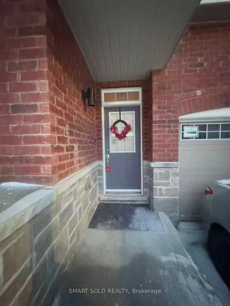 Photo 2 of 25 Avonmore Trail, Vaughan, Patterson — HOMEH