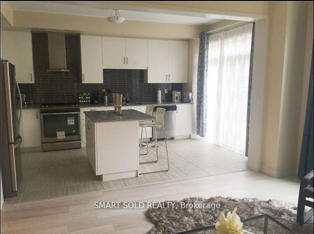 Photo 5 of 25 Avonmore Trail, Vaughan, Patterson — HOMEH